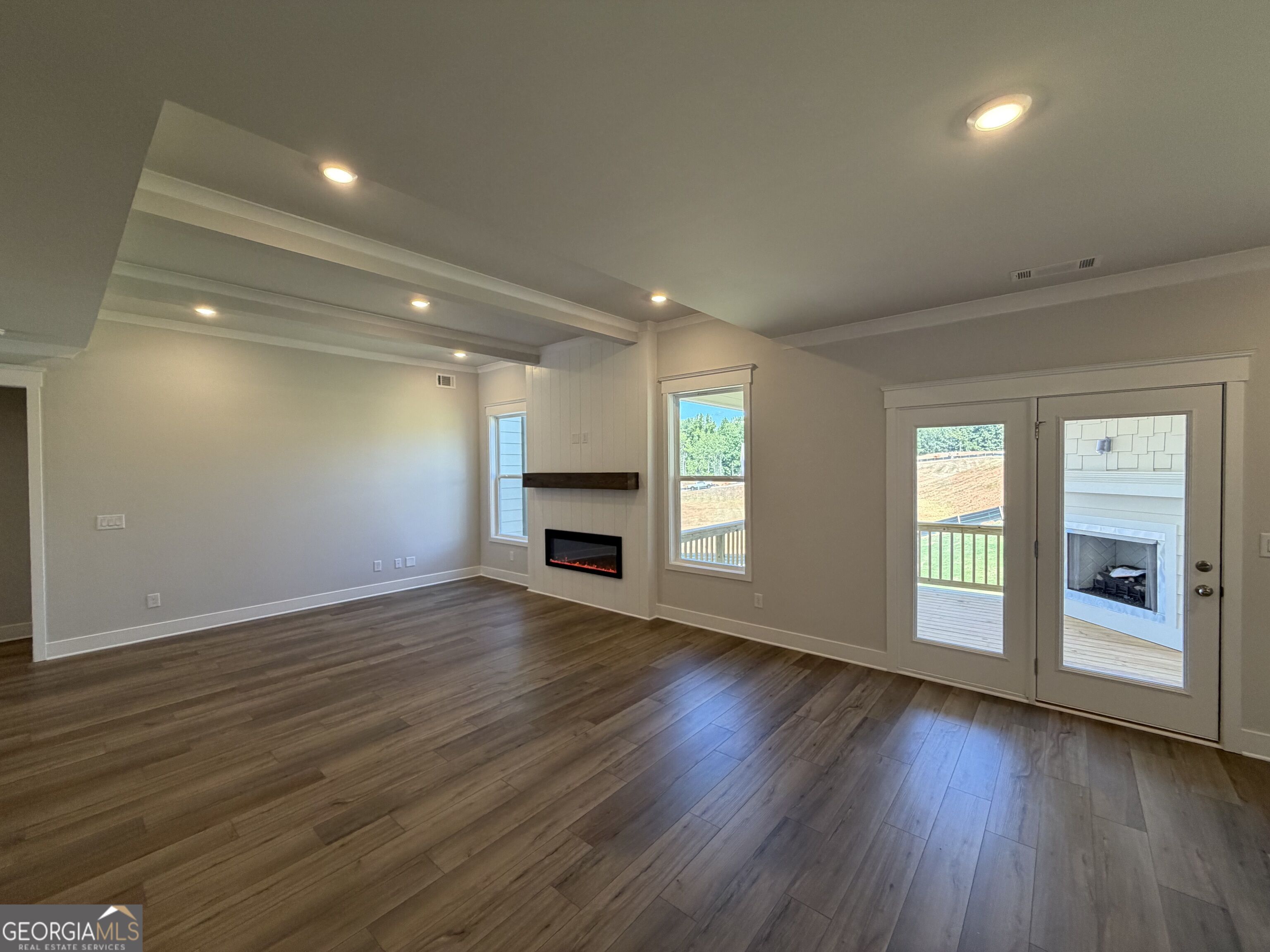 1096 Hawkins Creek Drive Property Photo 18