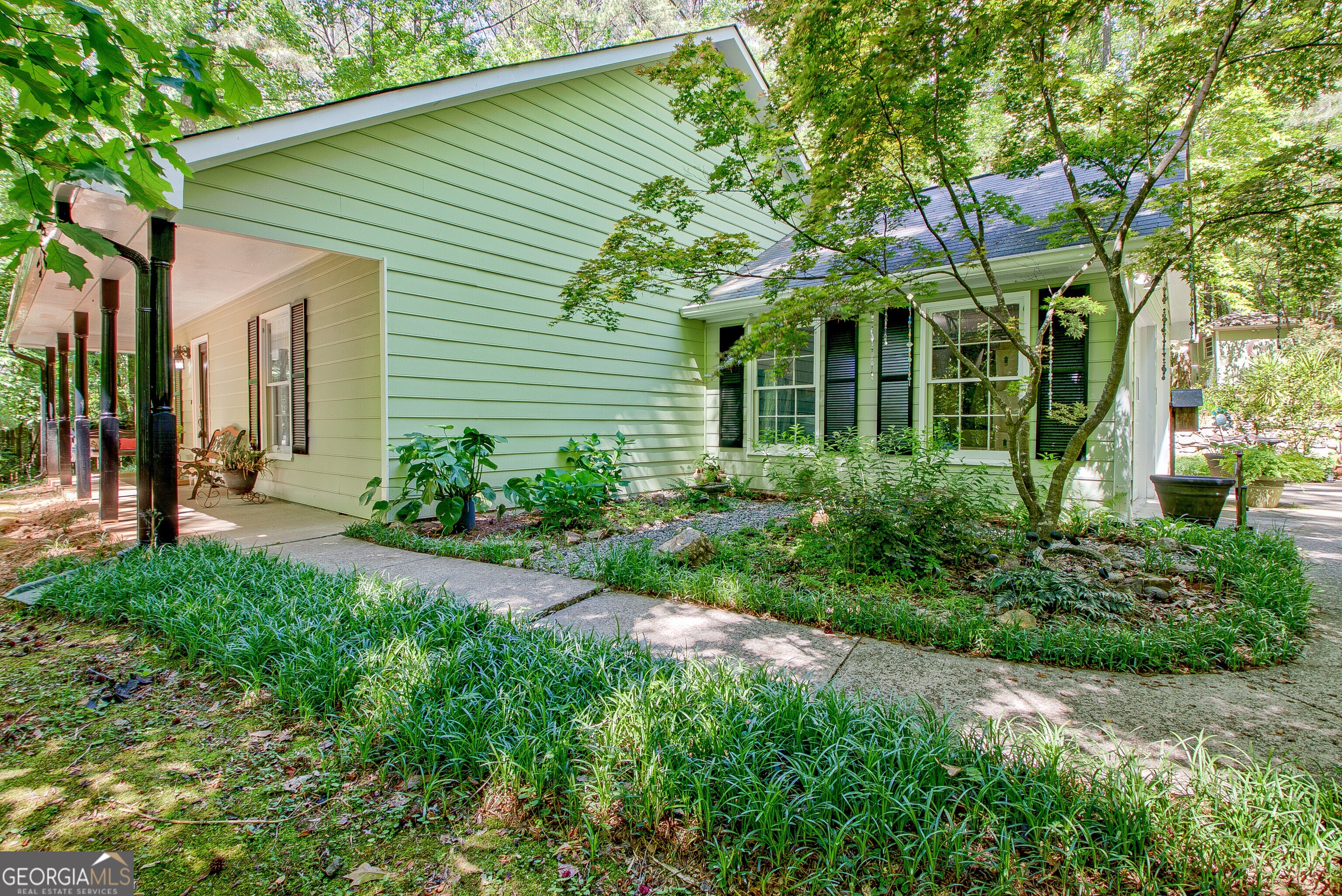 175 Ashley Creek Drive Property Photo 3
