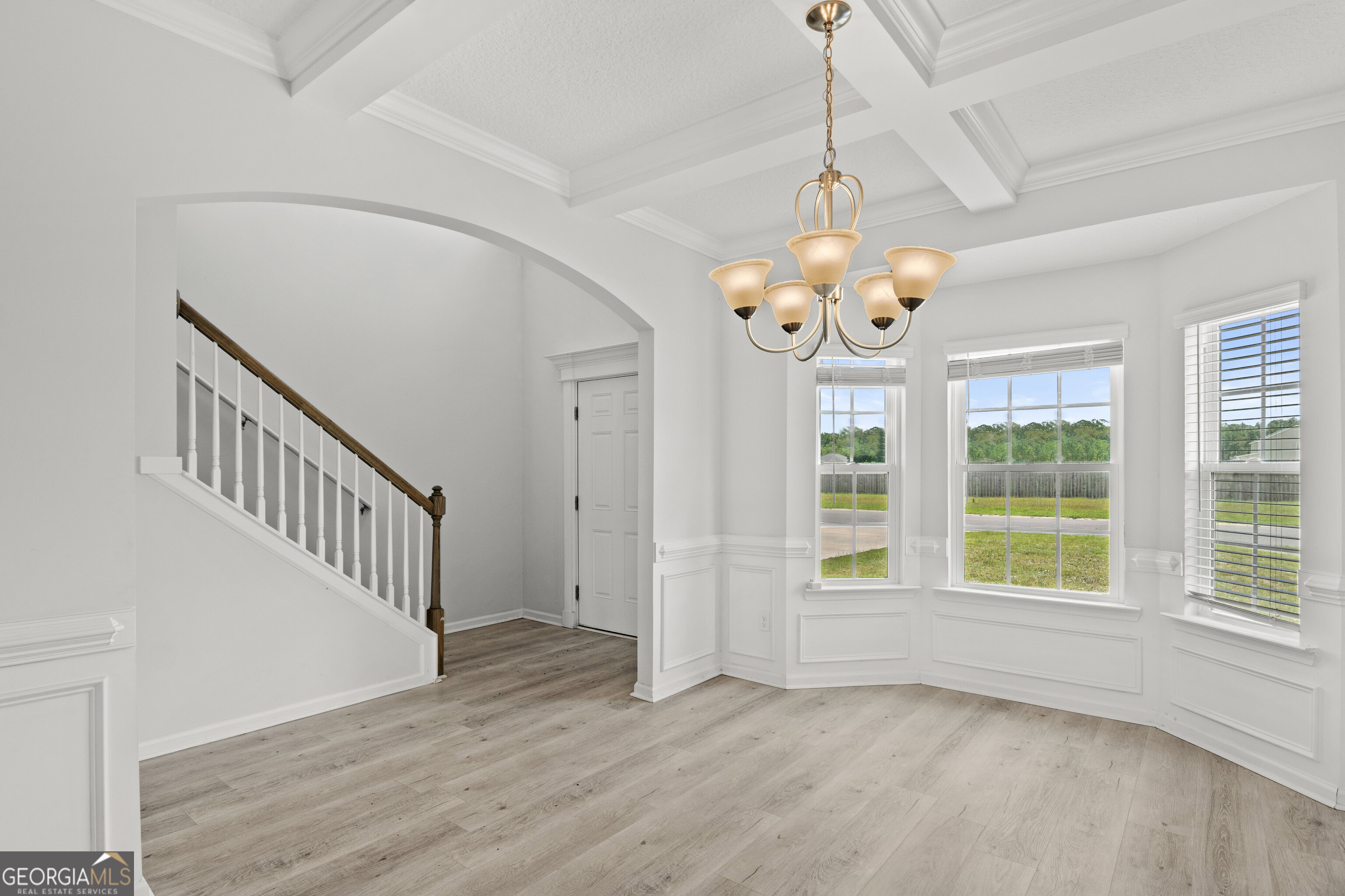 430 Summerhill Drive Property Photo 3