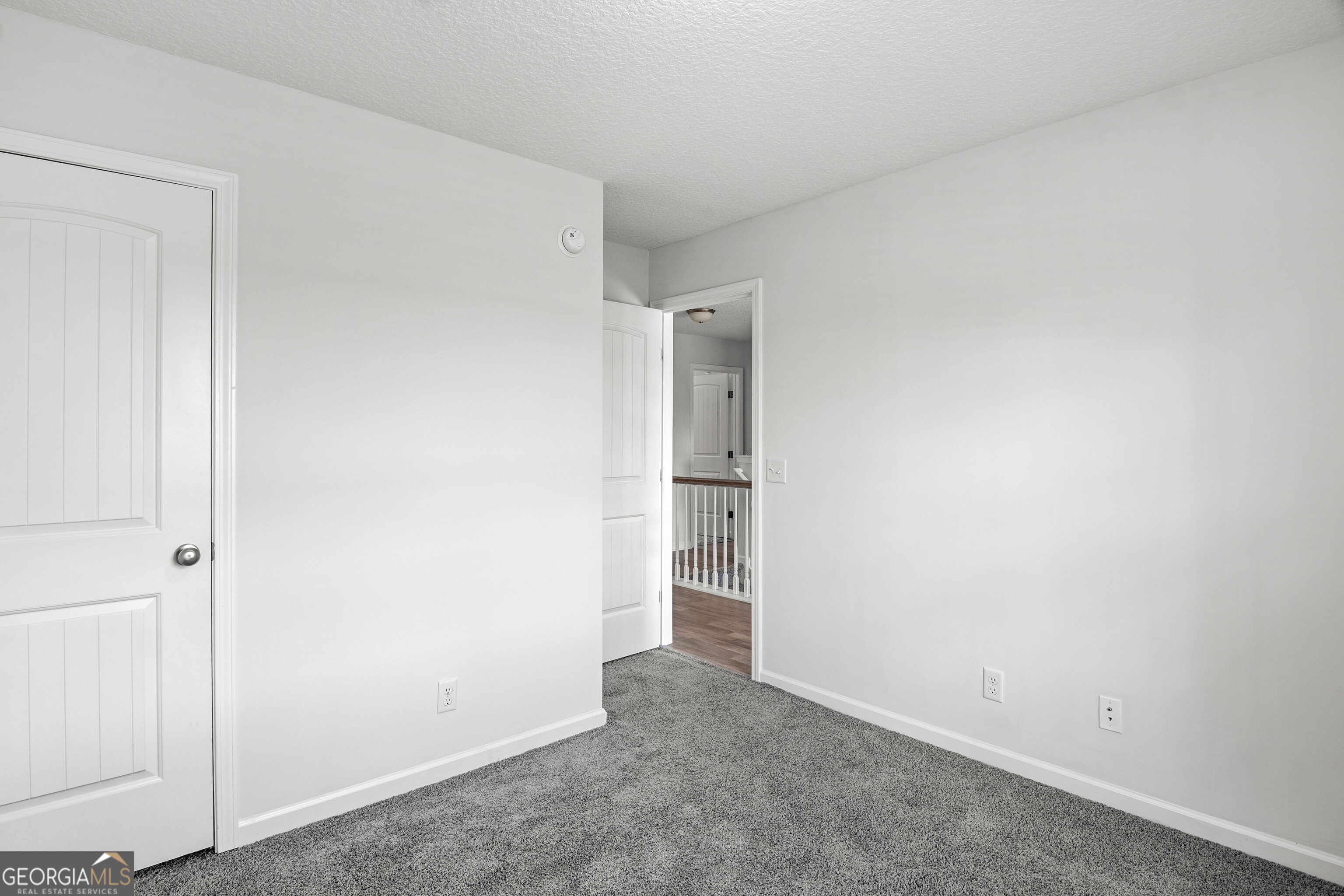 430 Summerhill Drive Property Photo 11
