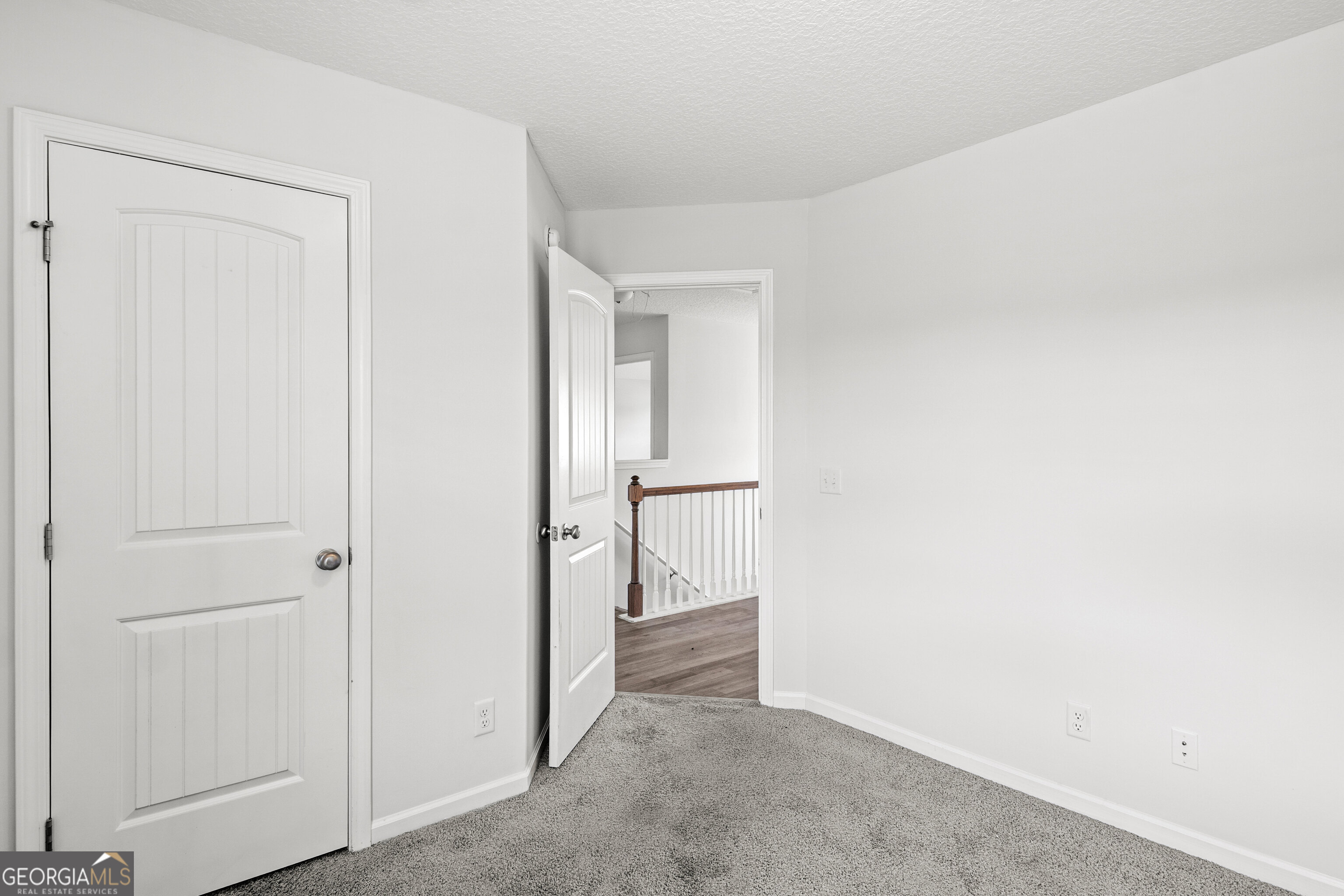 430 Summerhill Drive Property Photo 12