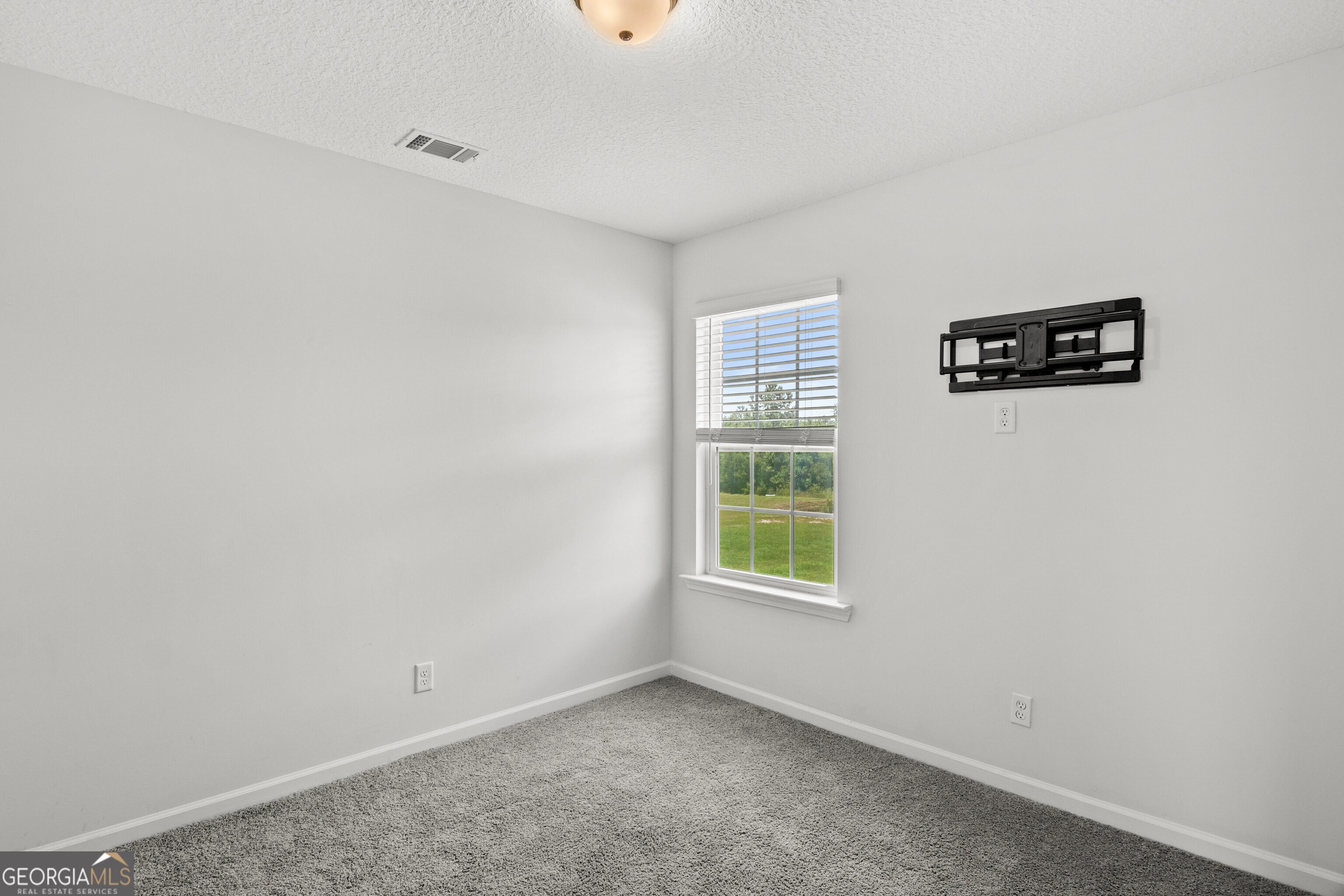 430 Summerhill Drive Property Photo 14