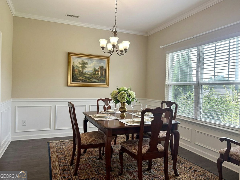 271 Fieldcrest Drive Property Photo 5