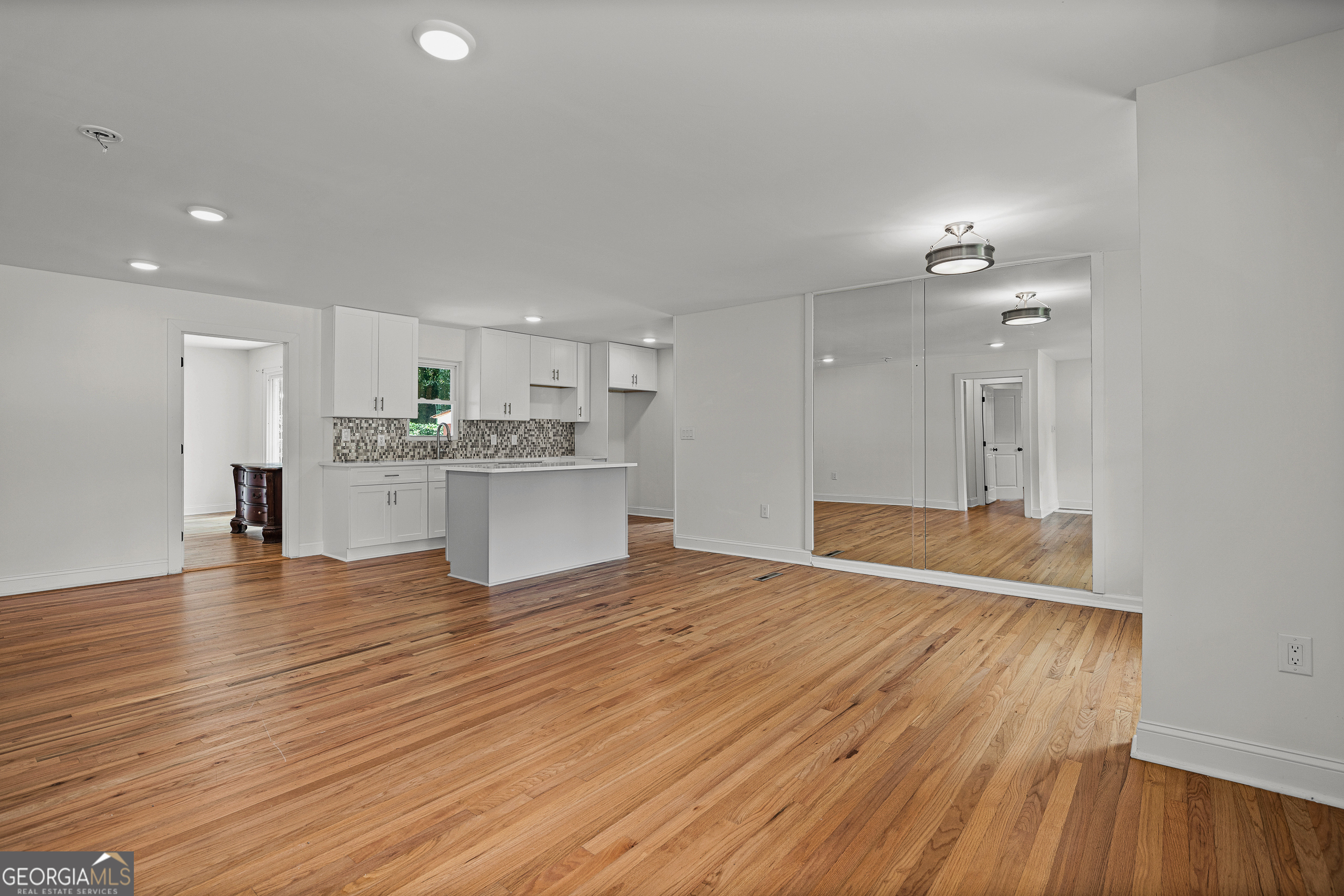 1993 Penelope Street Nw Property Photo 6