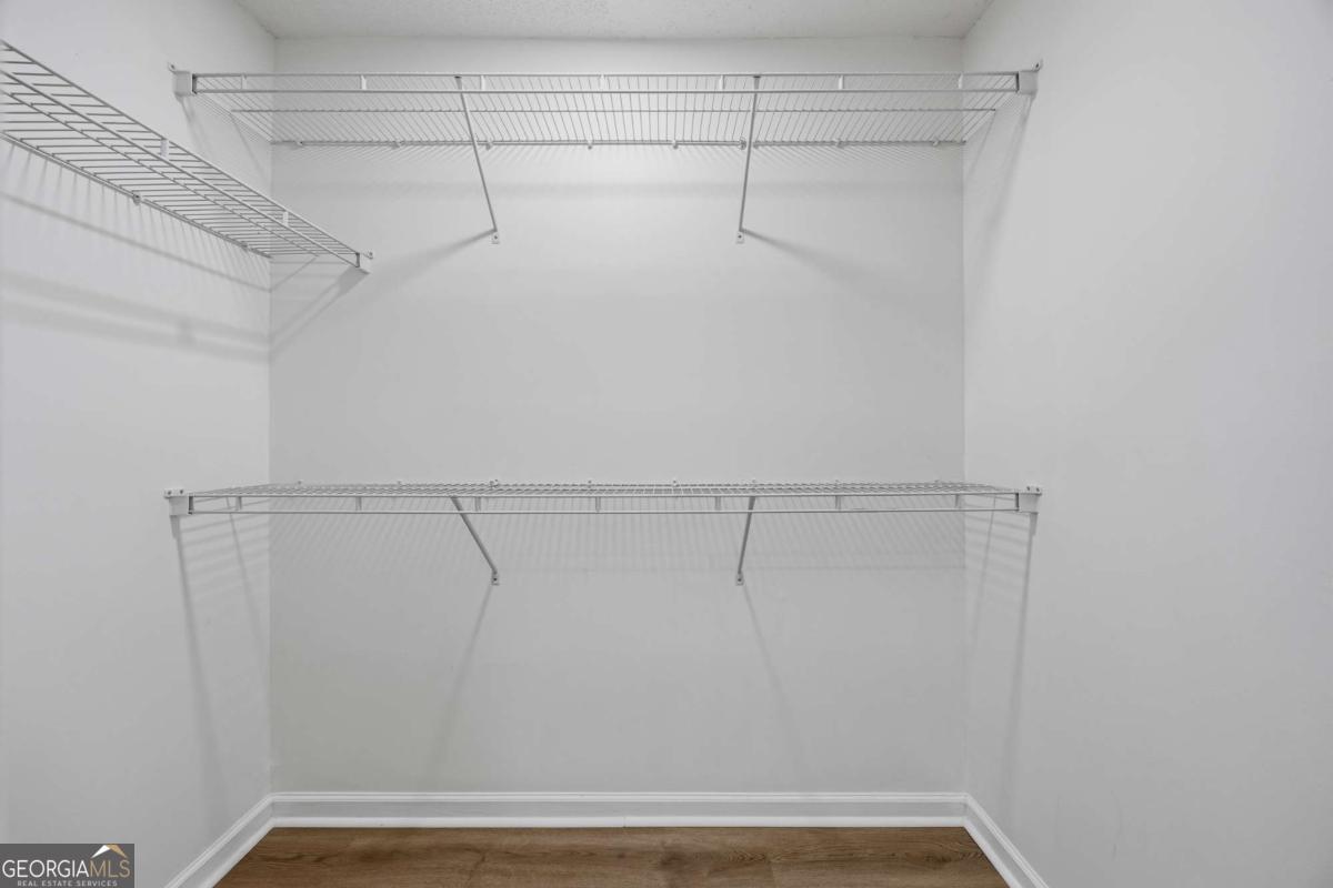 1094 Cliftwood Drive Property Photo 32
