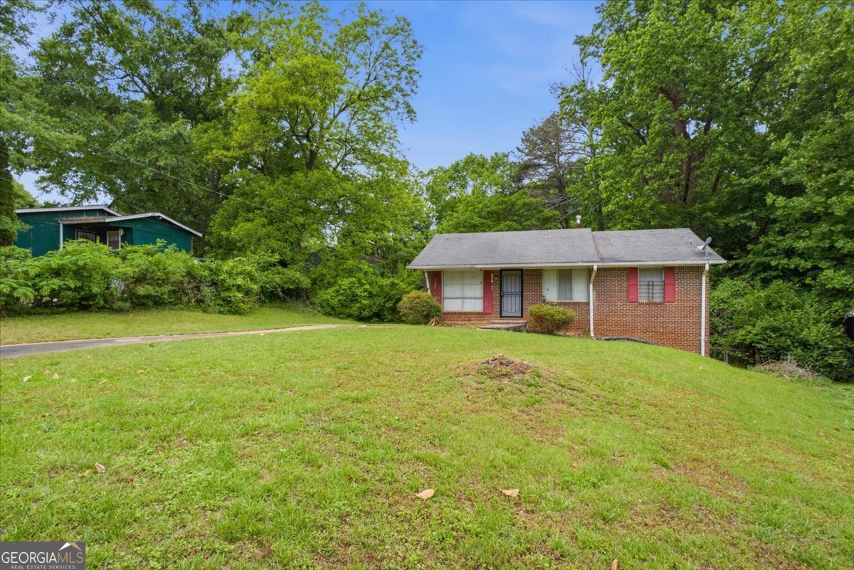 1947 Grange Drive Se Property Photo 3