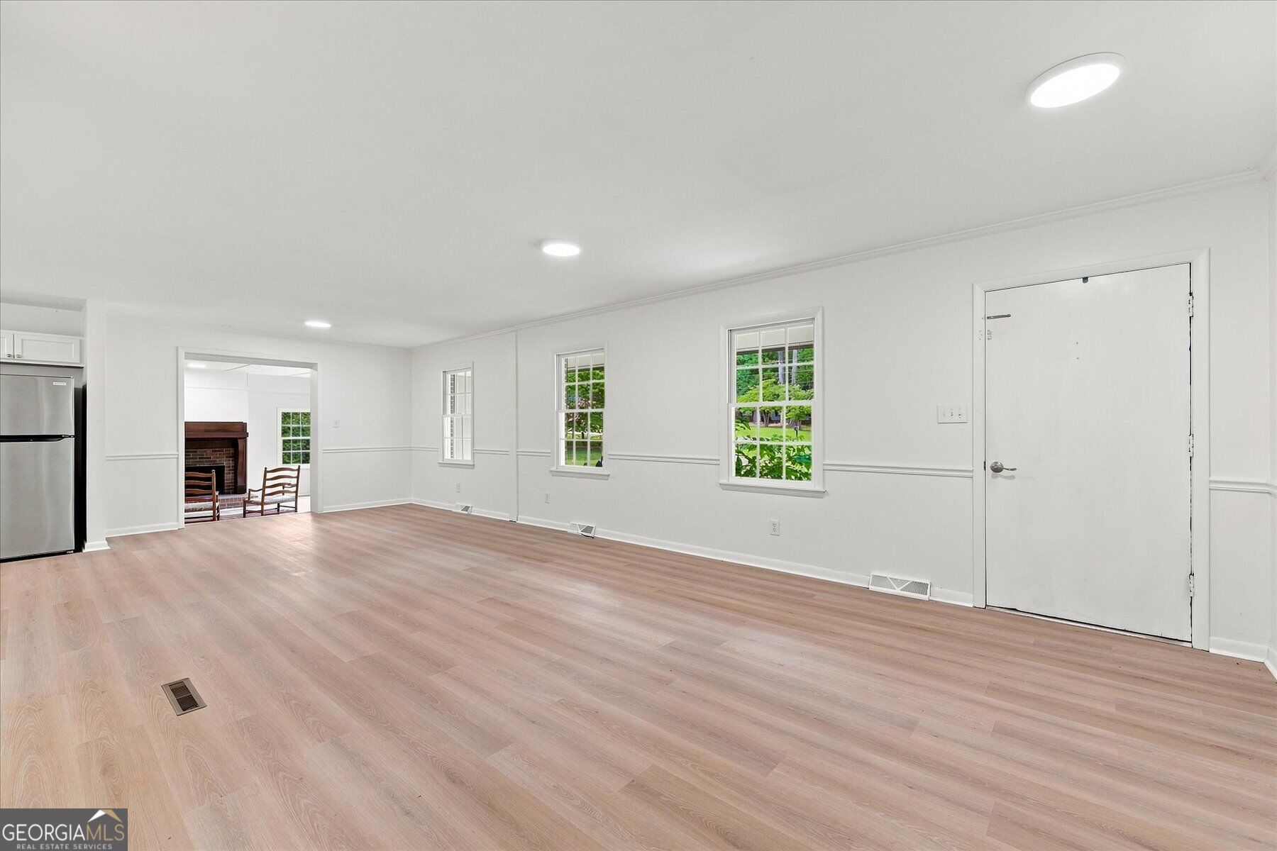 765 Glenn Carrie Road Property Photo 3