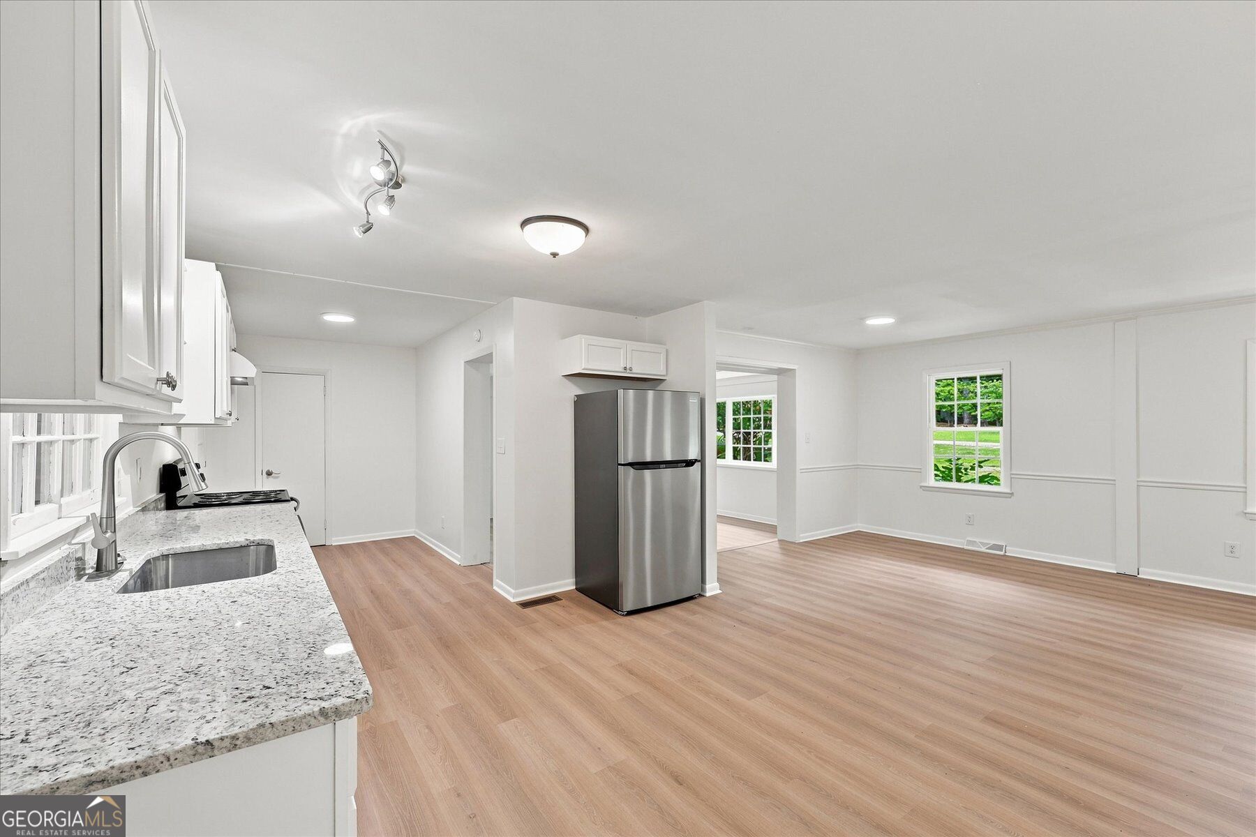 765 Glenn Carrie Road Property Photo 12