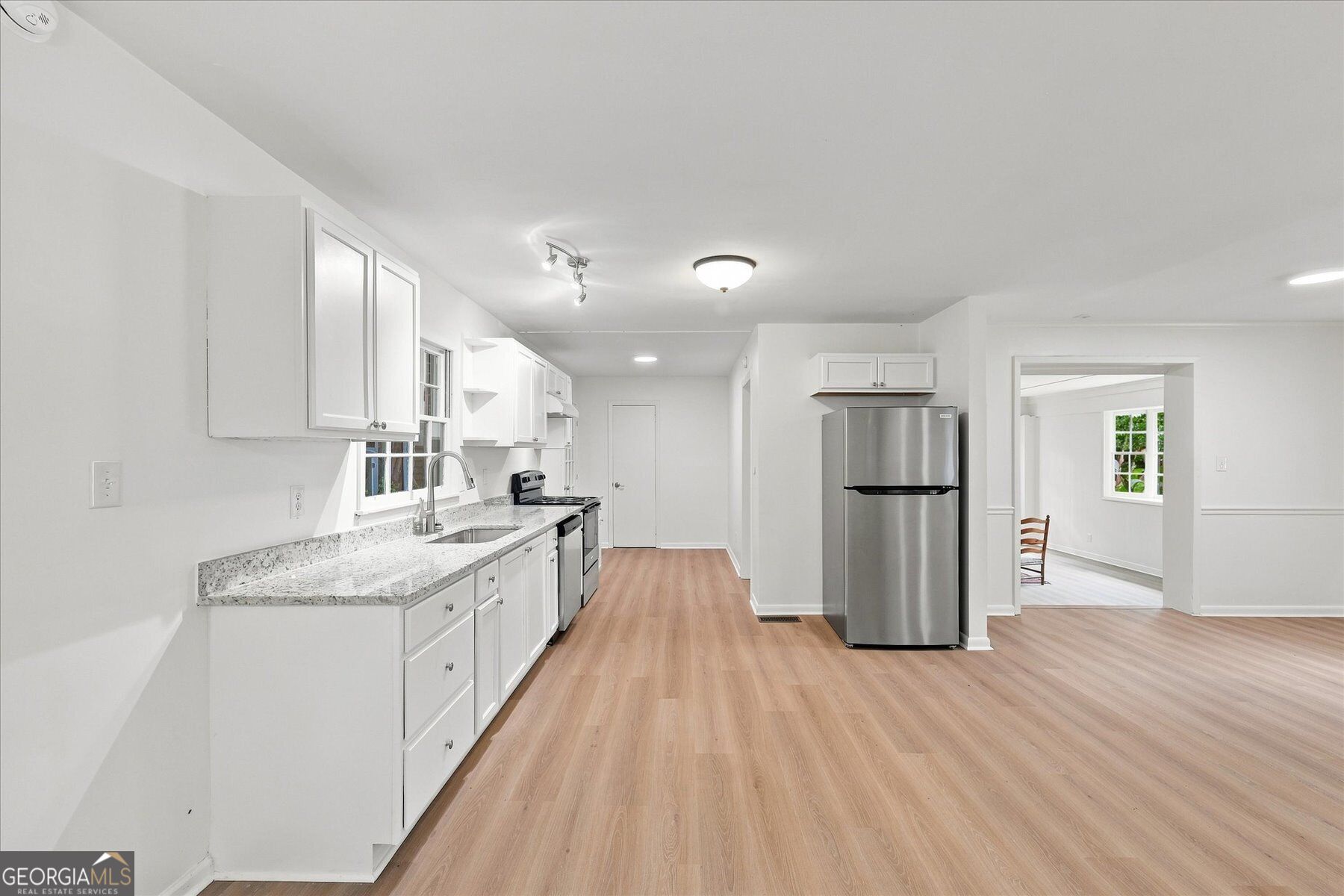 765 Glenn Carrie Road Property Photo 18