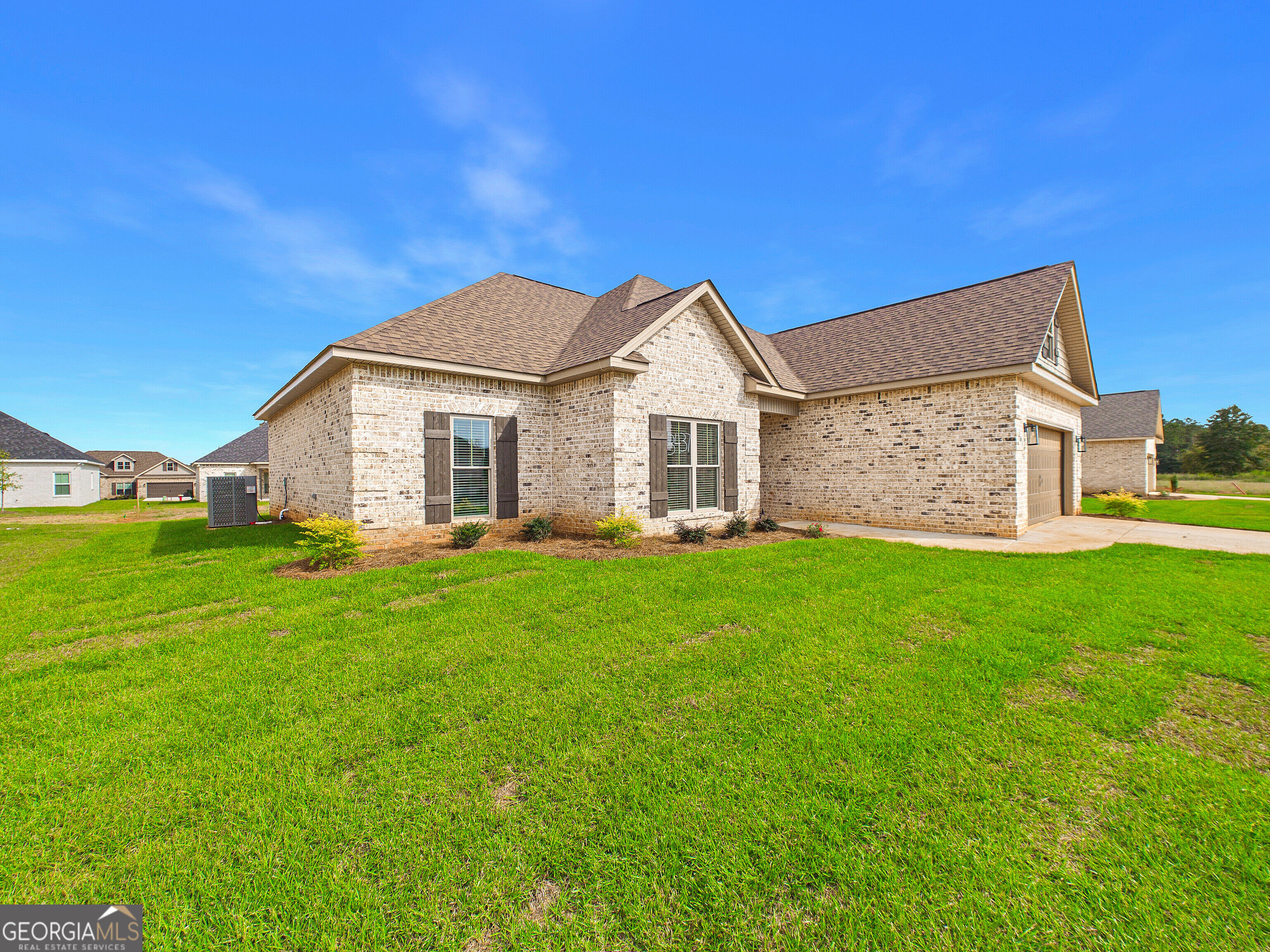 203 Woodwinds Court Property Photo 4
