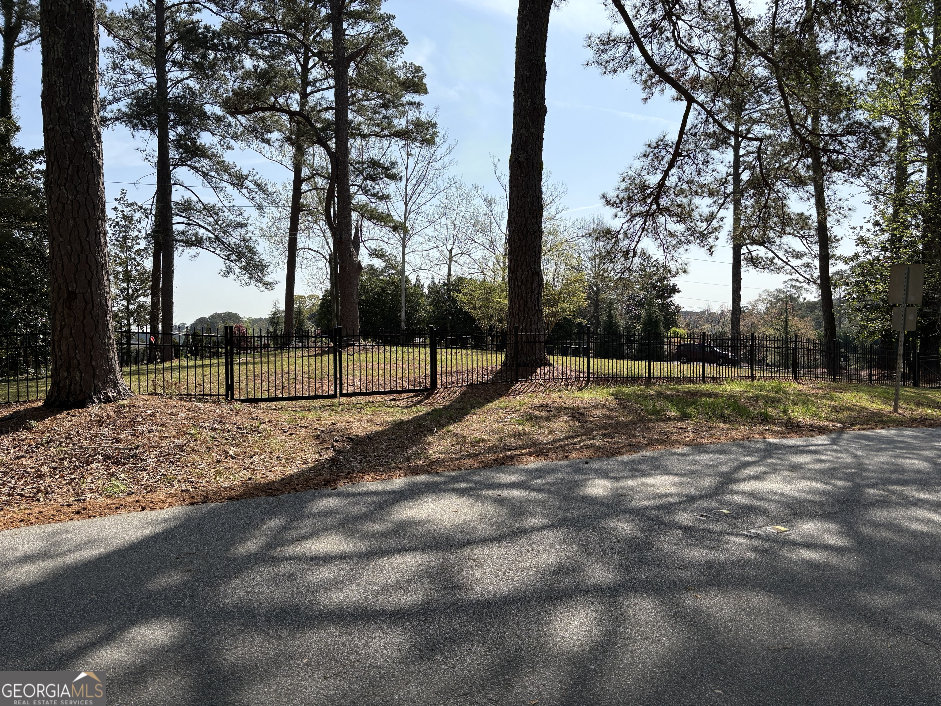 3024 Emerald Drive Property Photo 1