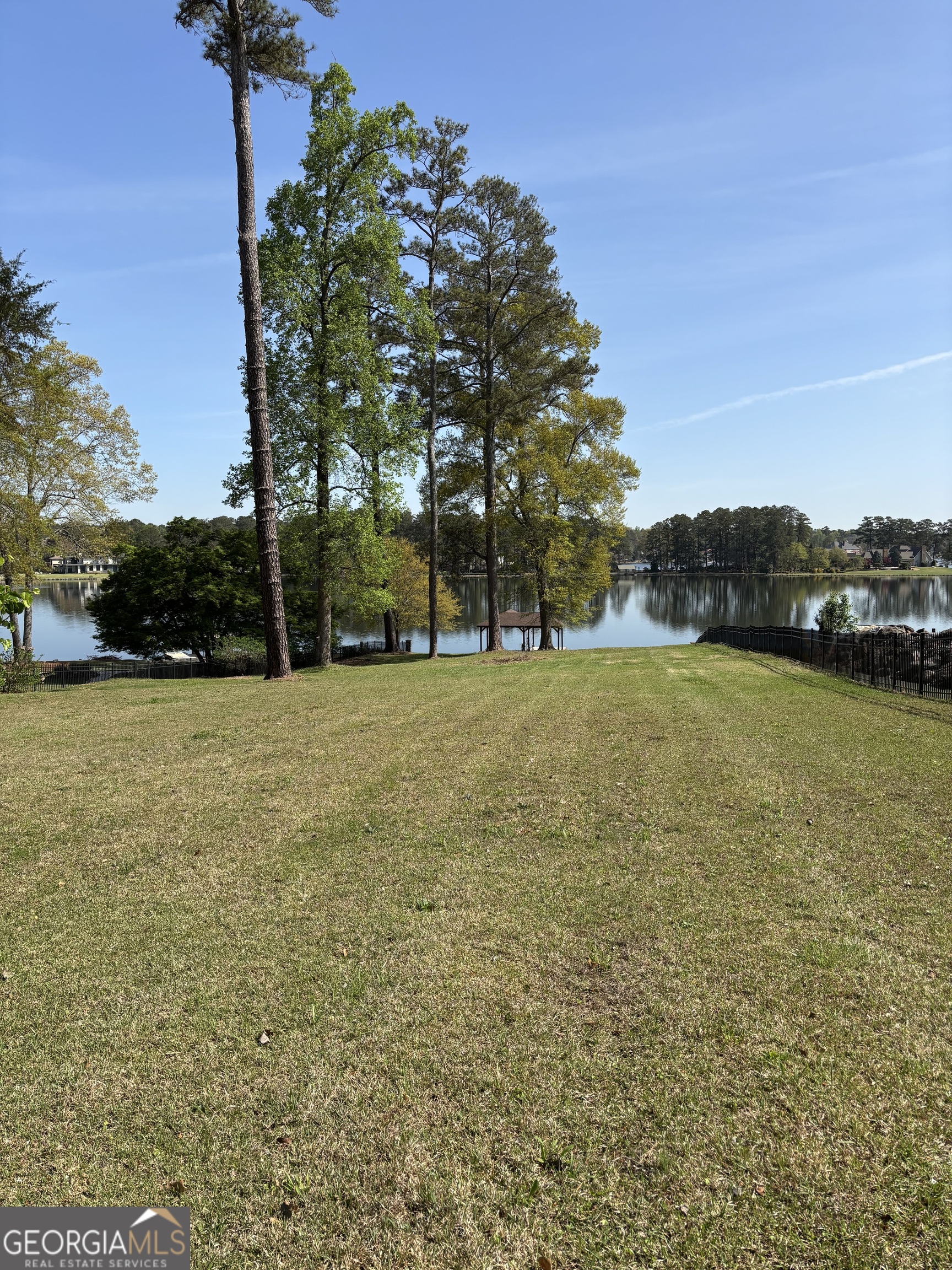 3024 Emerald Drive Property Photo 5