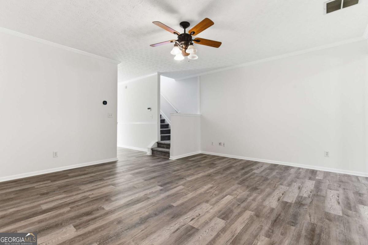 2913 Greyhawk Lane Property Photo 14