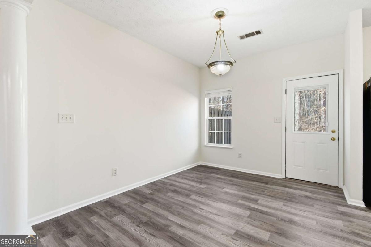 2913 Greyhawk Lane Property Photo 16