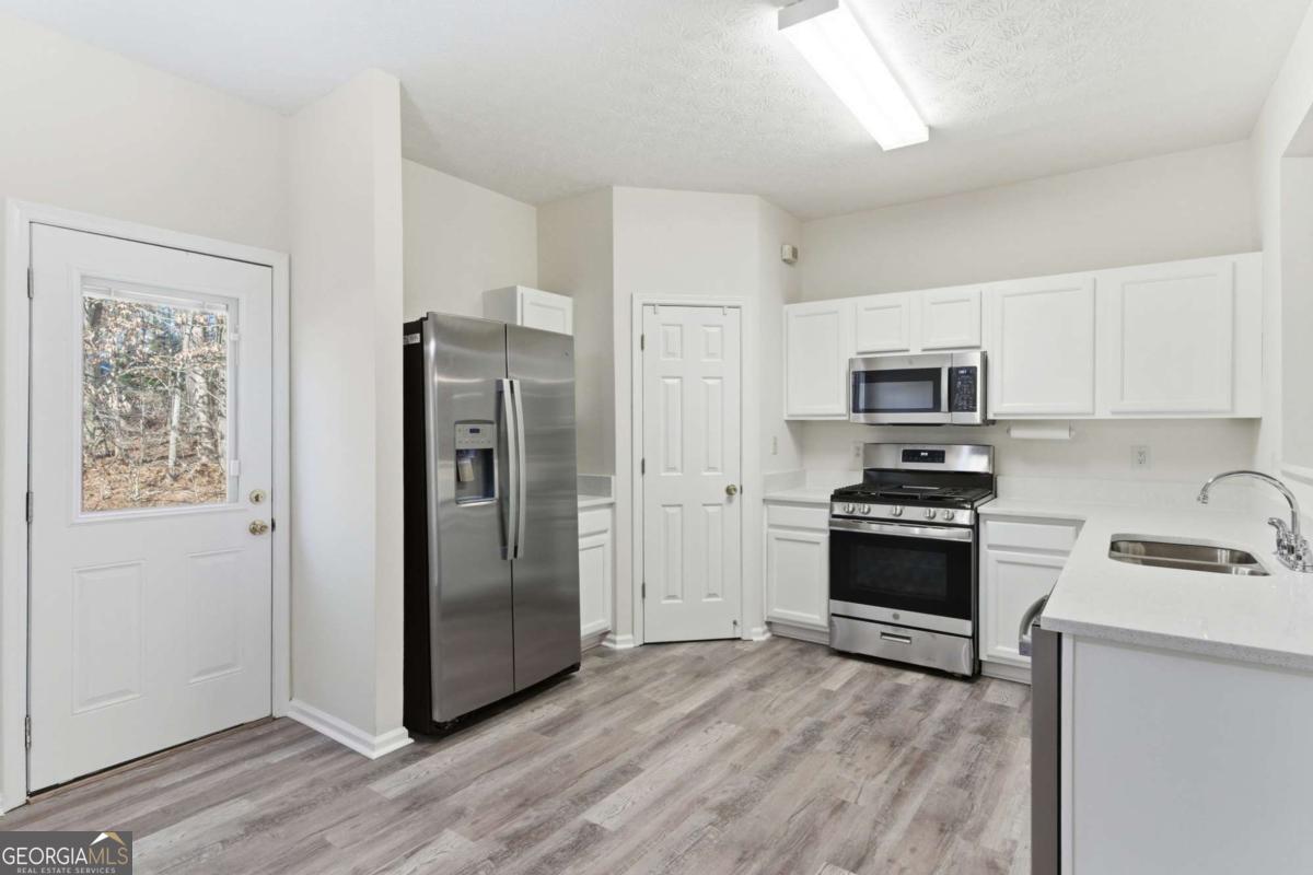 2913 Greyhawk Lane Property Photo 20