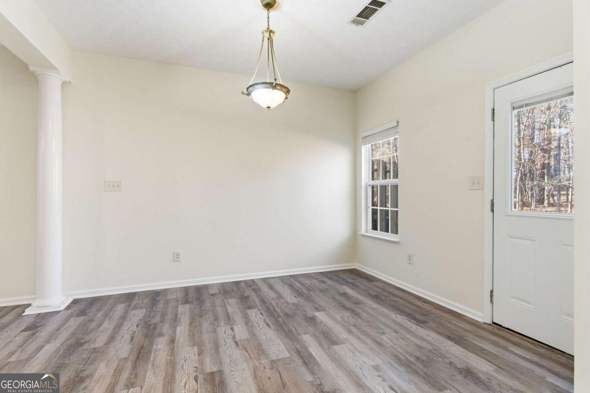 2913 Greyhawk Lane Property Photo 24