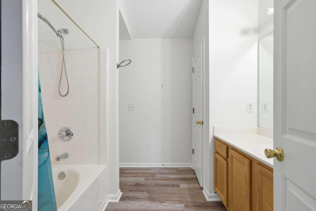 2913 Greyhawk Lane Property Photo 38