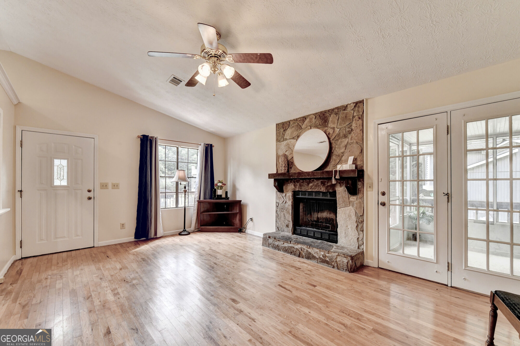 3366 Highland Pine Way Property Photo 5