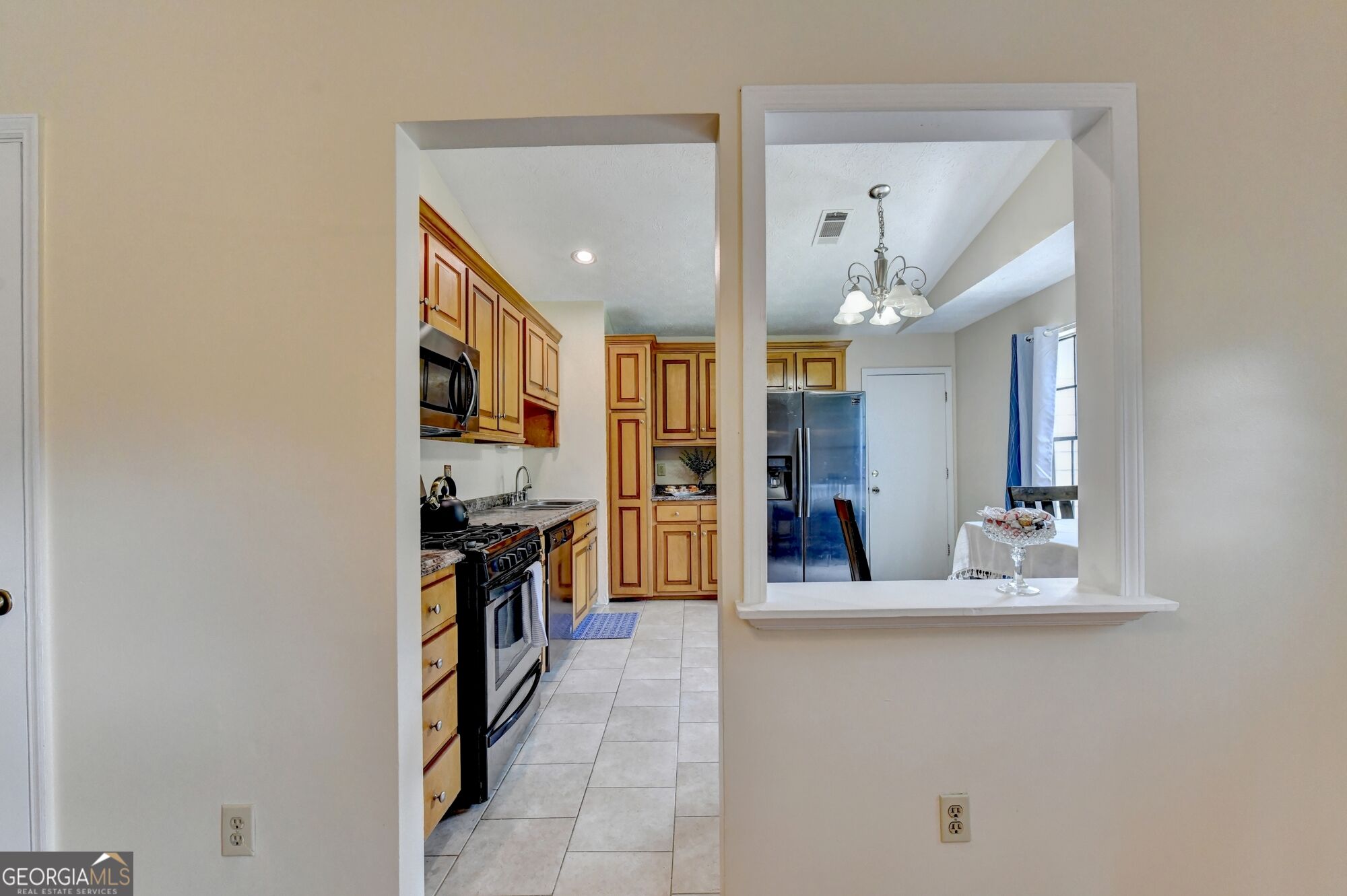 3366 Highland Pine Way Property Photo 8