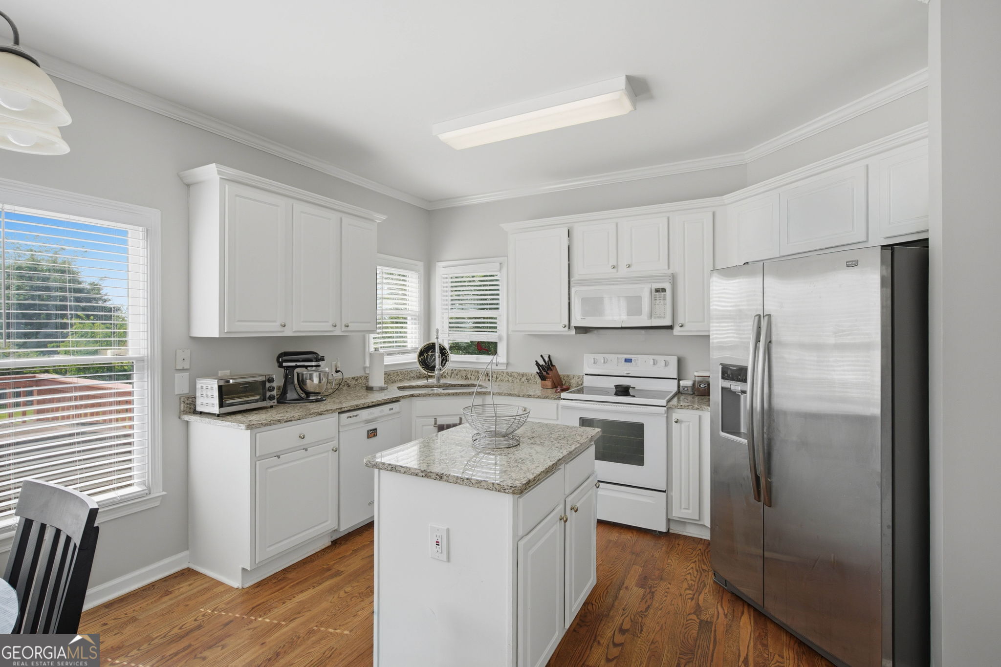 4350 Fairfax Drive Property Photo 19