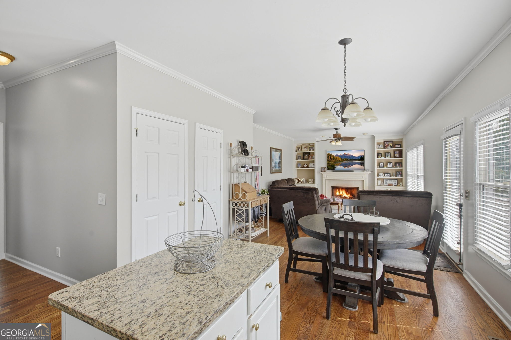 4350 Fairfax Drive Property Photo 21