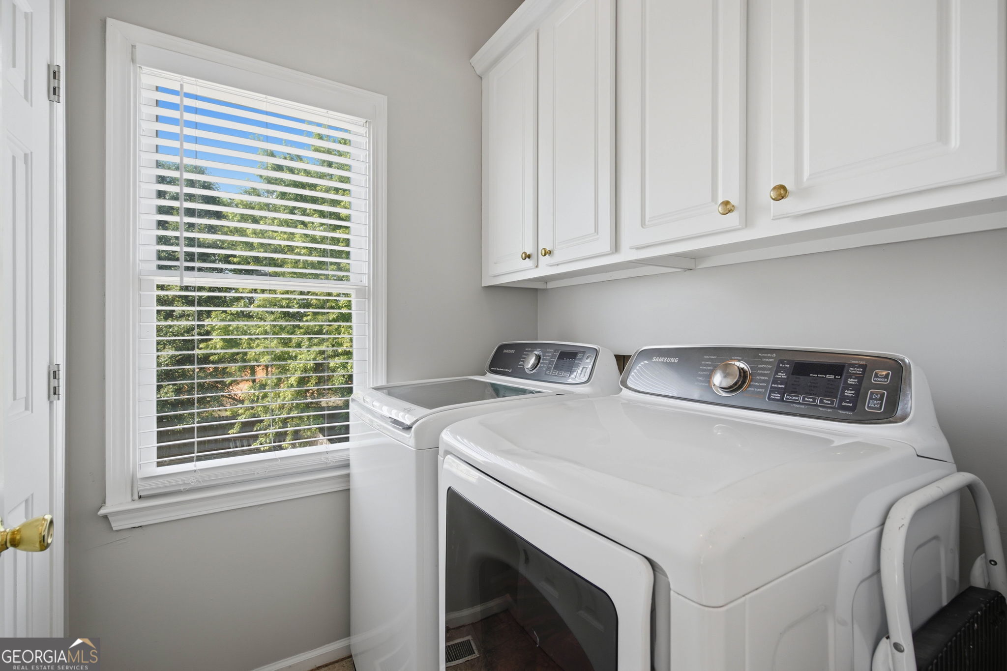 4350 Fairfax Drive Property Photo 22
