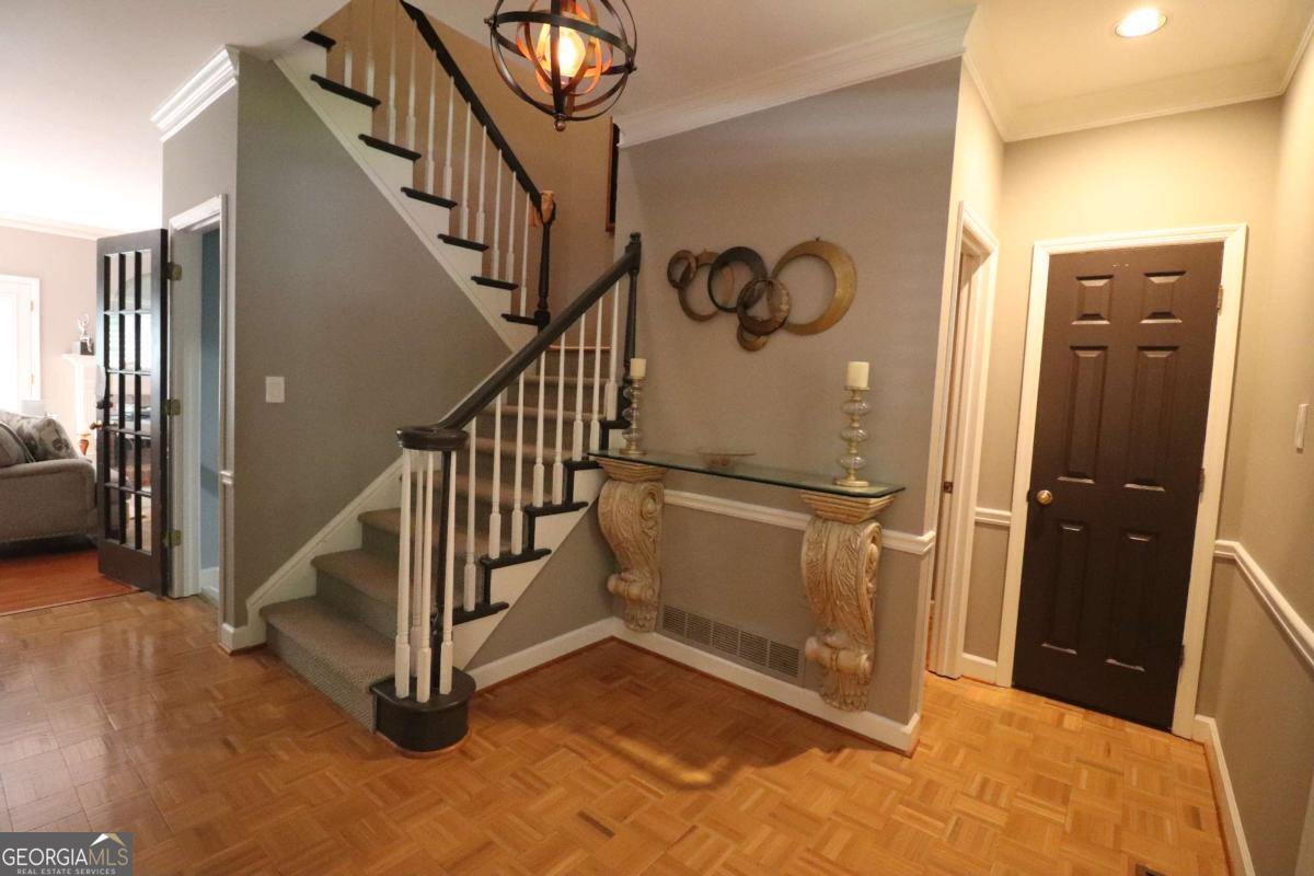 404 Bridle Path Property Photo 3