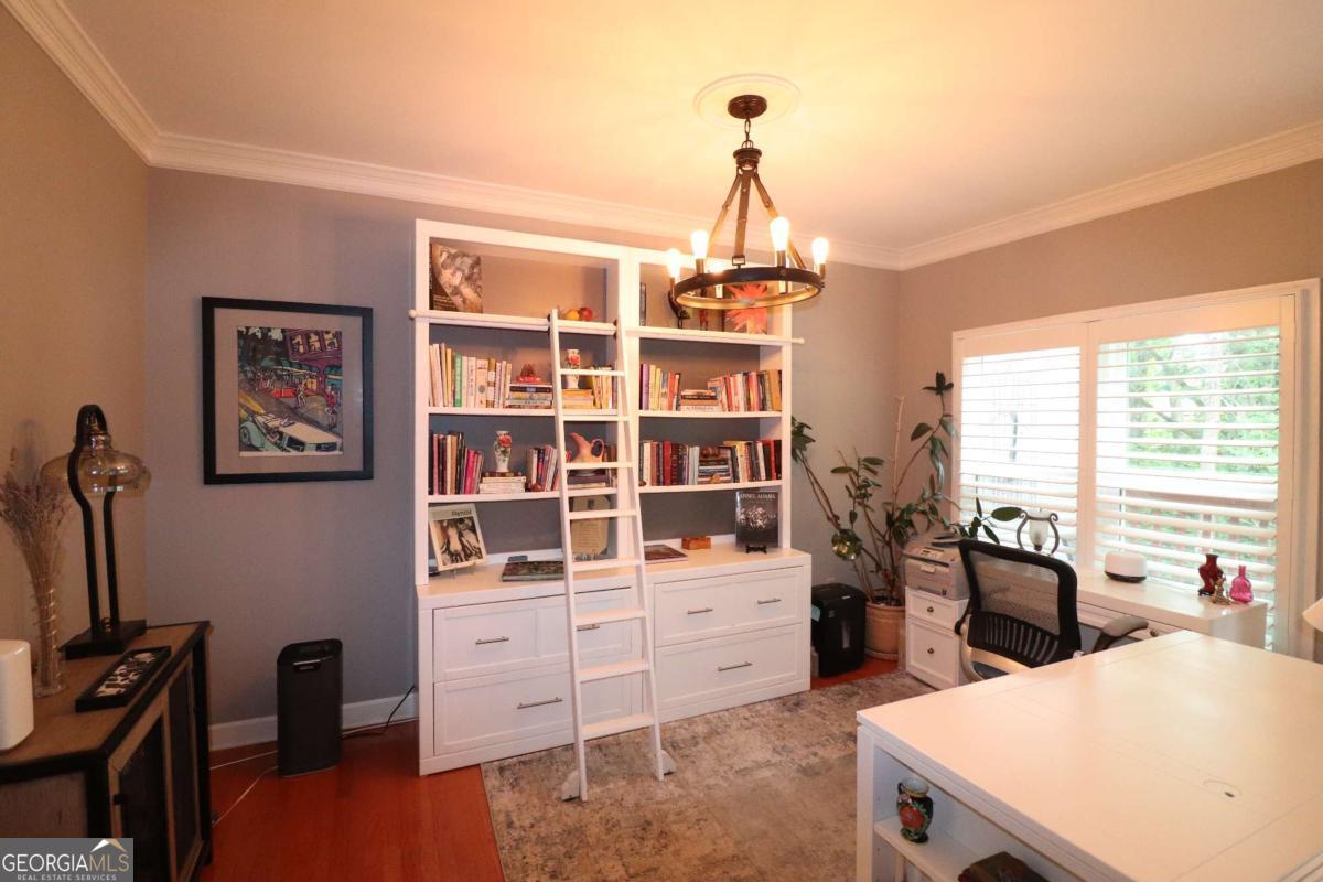 404 Bridle Path Property Photo 9