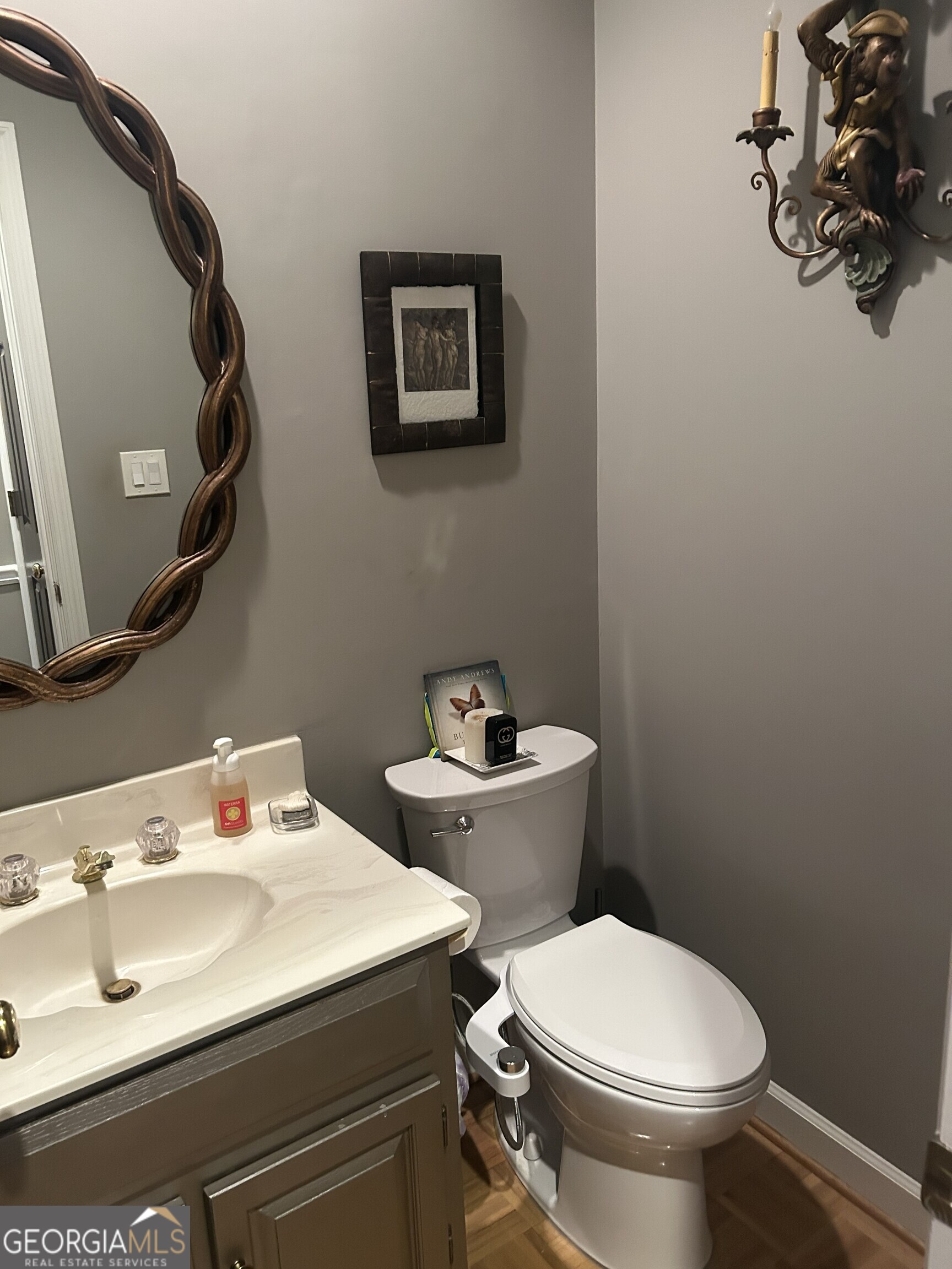 404 Bridle Path Property Photo 12