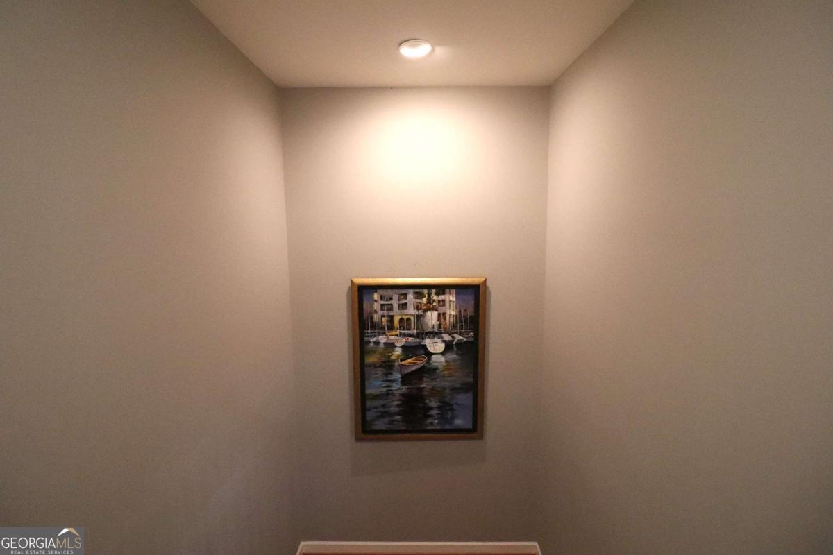 404 Bridle Path Property Photo 14