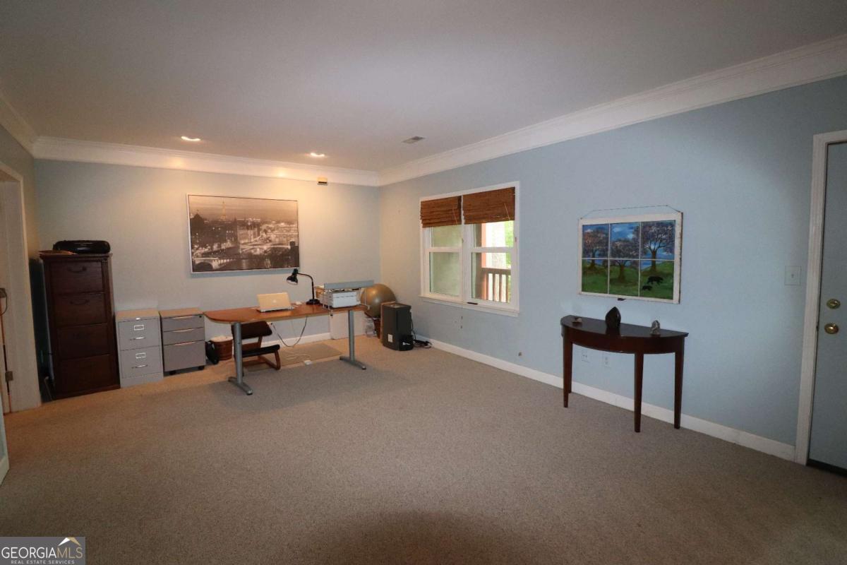 404 Bridle Path Property Photo 28