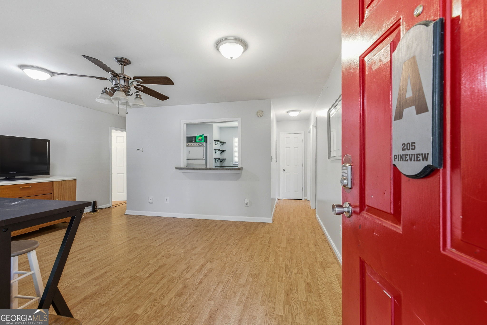 205 Pineview Drive # A Property Photo 5