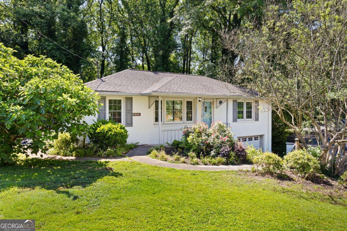 3366 Woodview Drive SE Property Photo 1