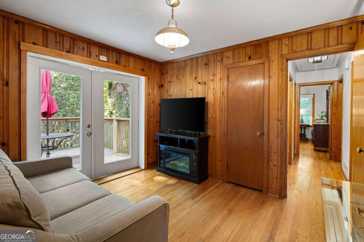 3366 Woodview Drive Se Property Photo 14