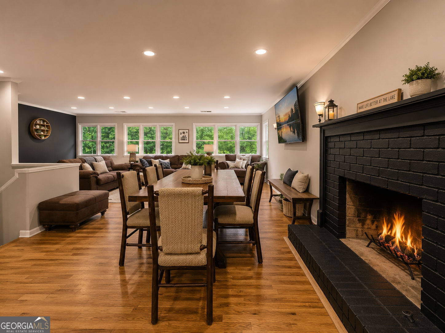 238 Shore Drive Property Photo 7