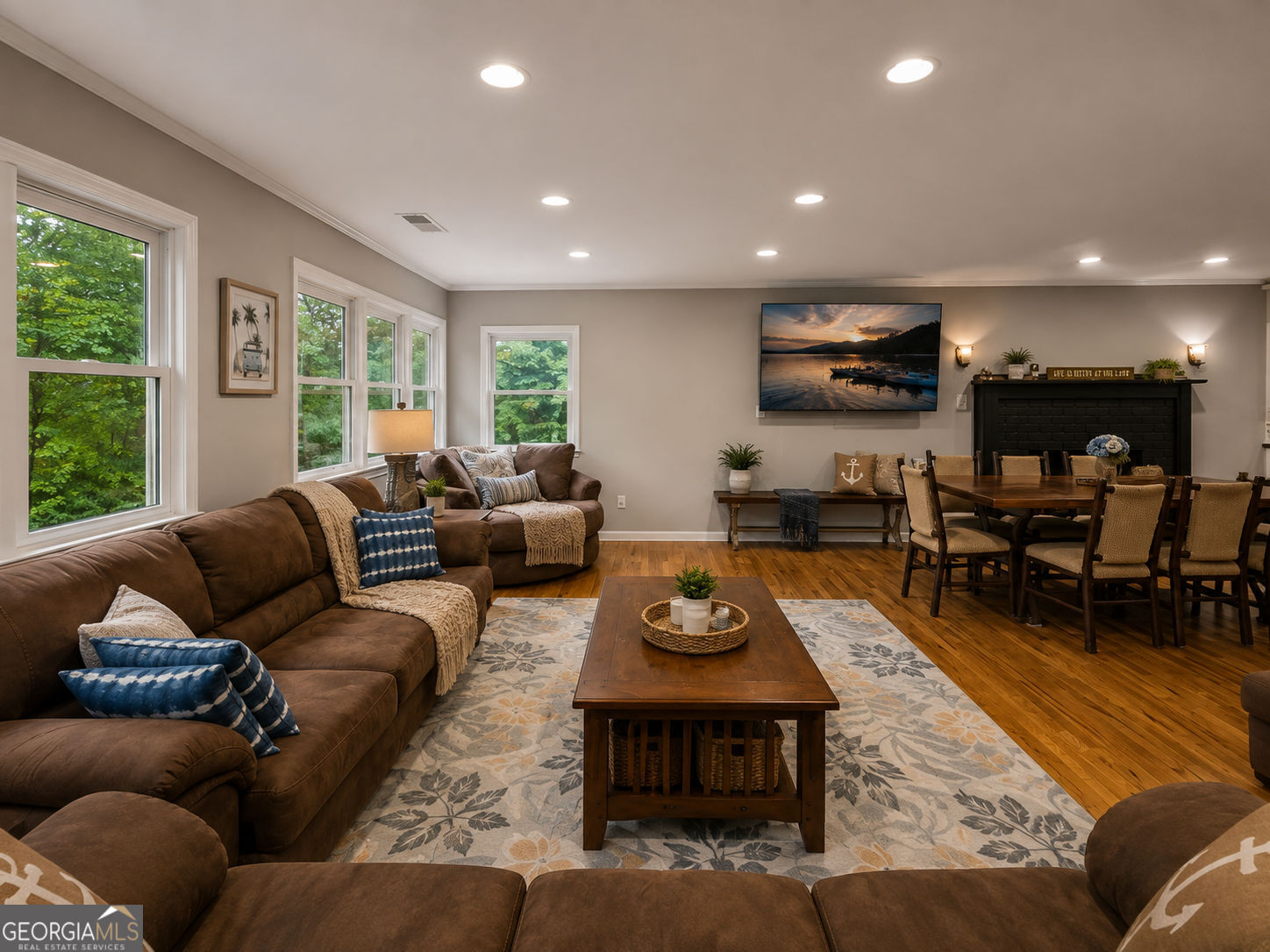 238 Shore Drive Property Photo 11