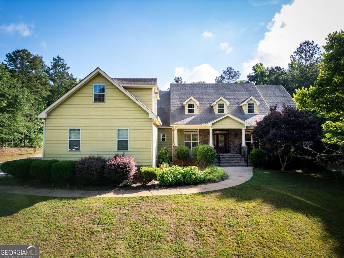 283 Creekside Drive Property Photo 1