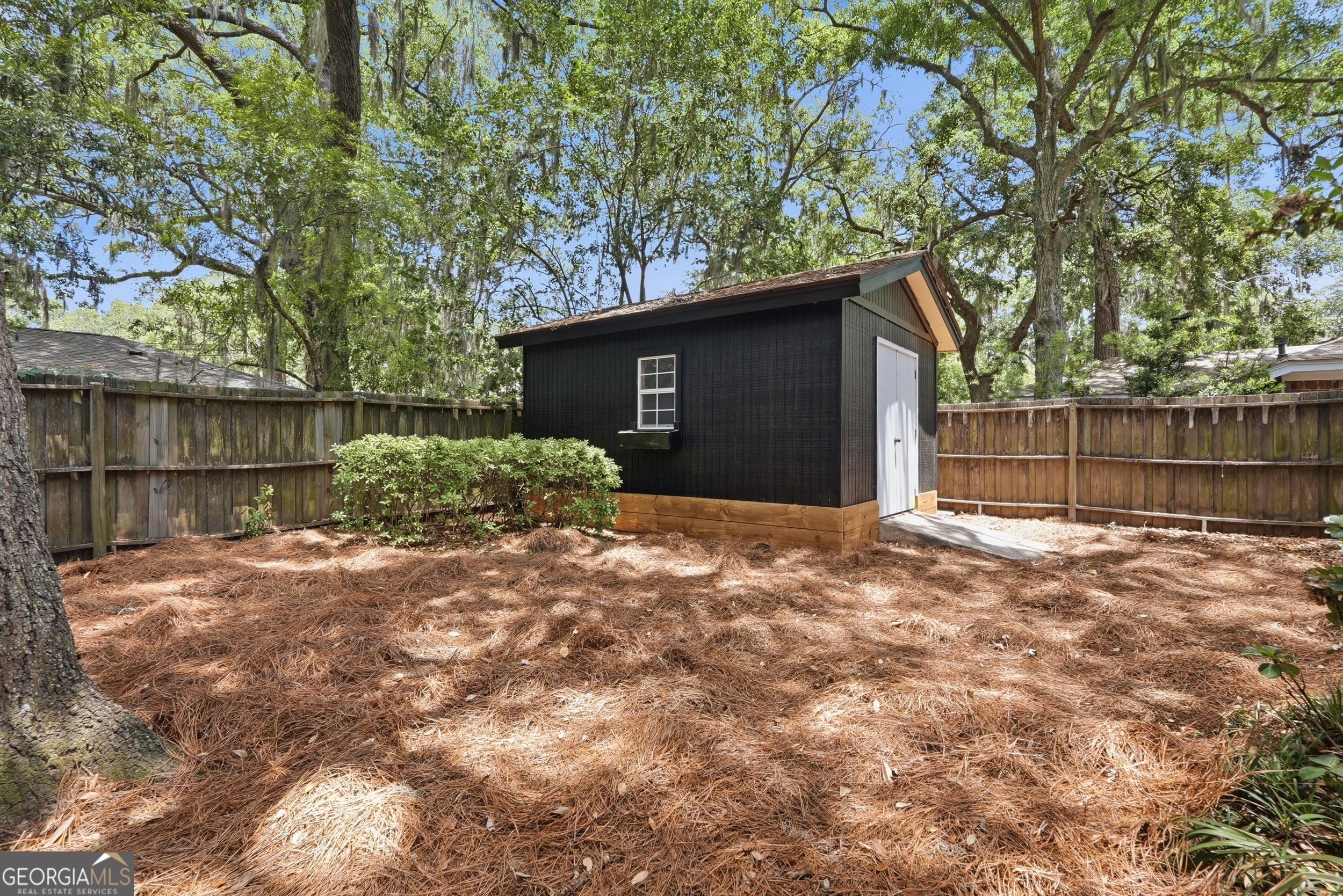 607 Leaning Oaks Drive Property Photo 23