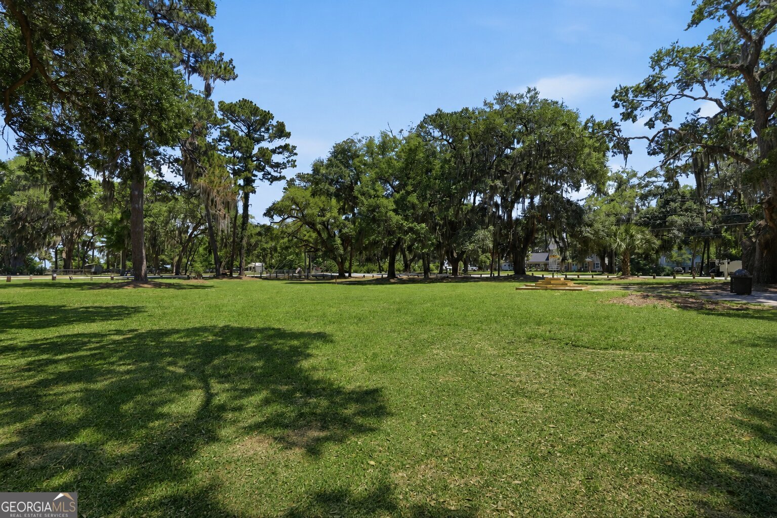 607 Leaning Oaks Drive Property Photo 28