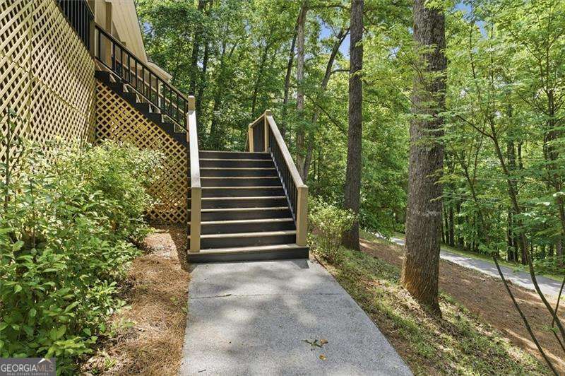 232 Nacoochee Drive Property Photo 4