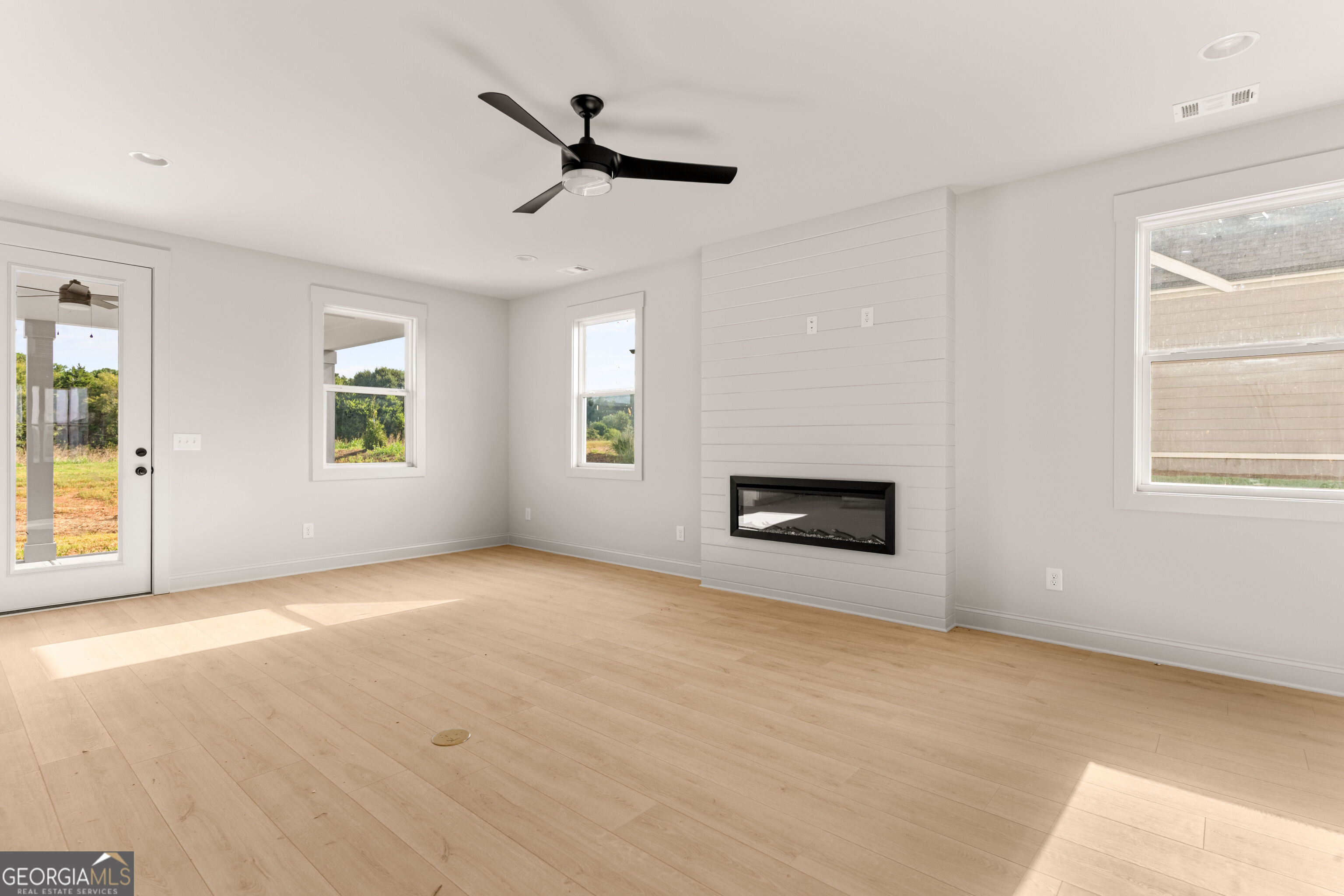 1111 Madison Hills Drive Property Photo 15