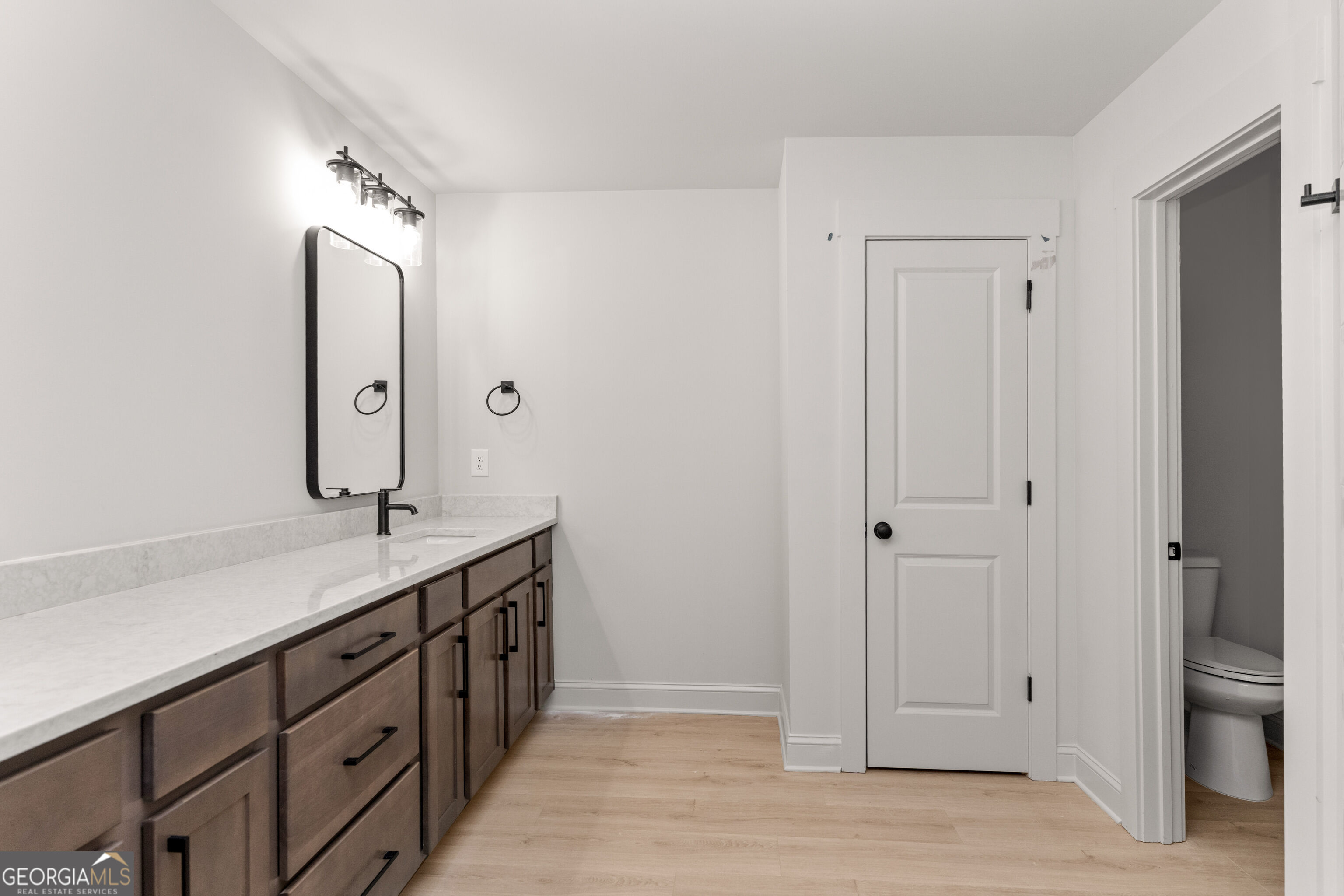1111 Madison Hills Drive Property Photo 40