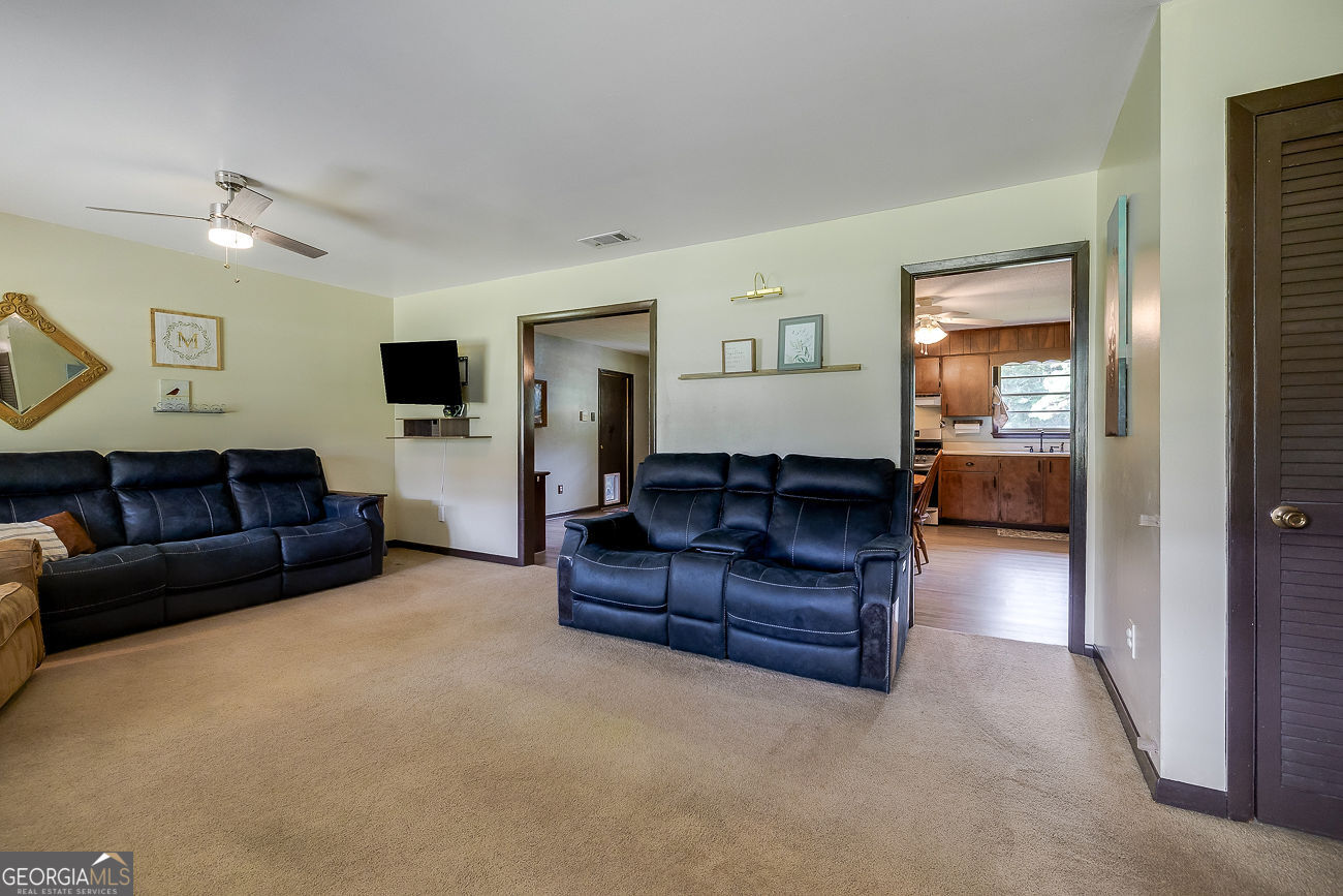 1325 Pine Barren Road Property Photo 7