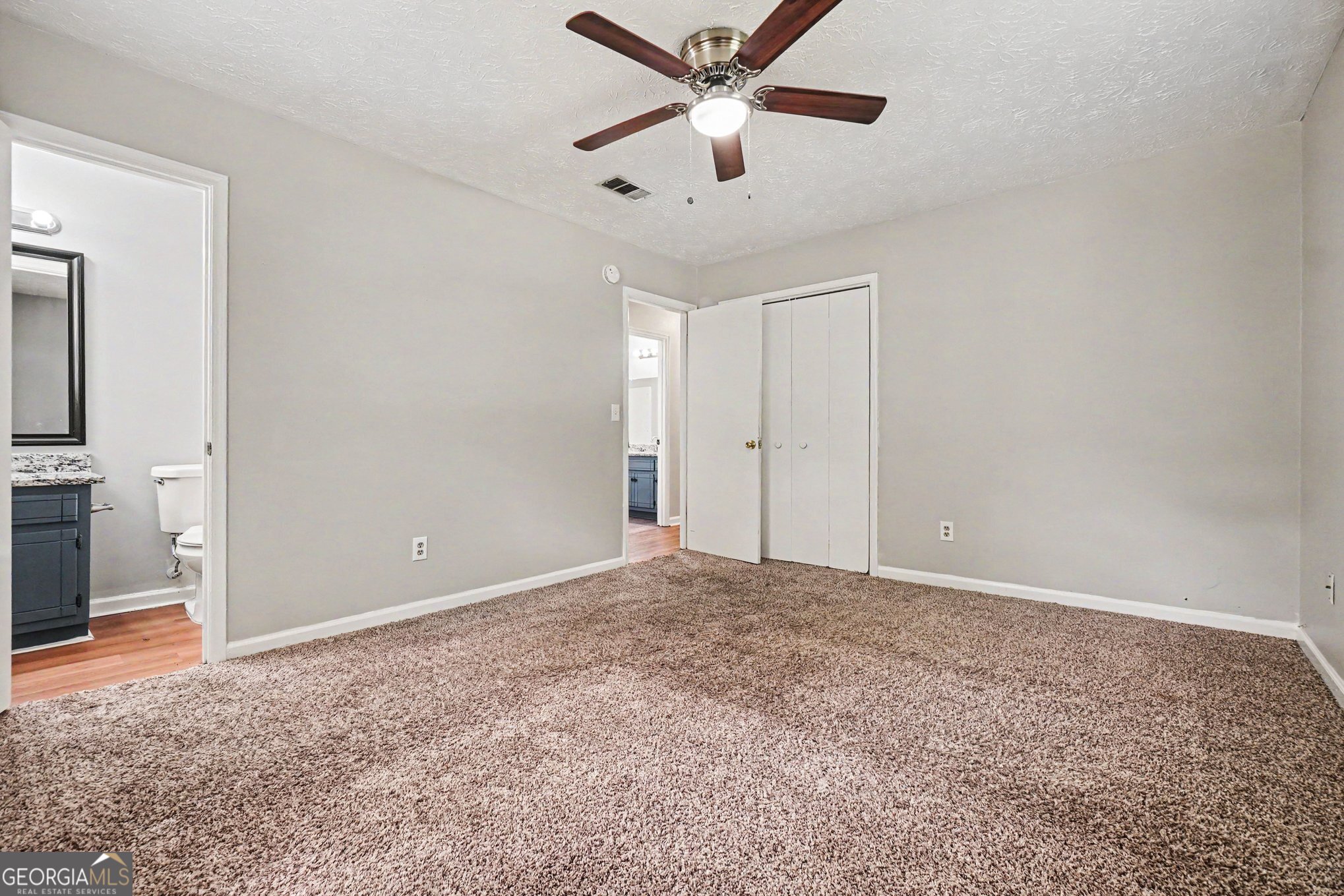 3874 Paul Street Property Photo 9