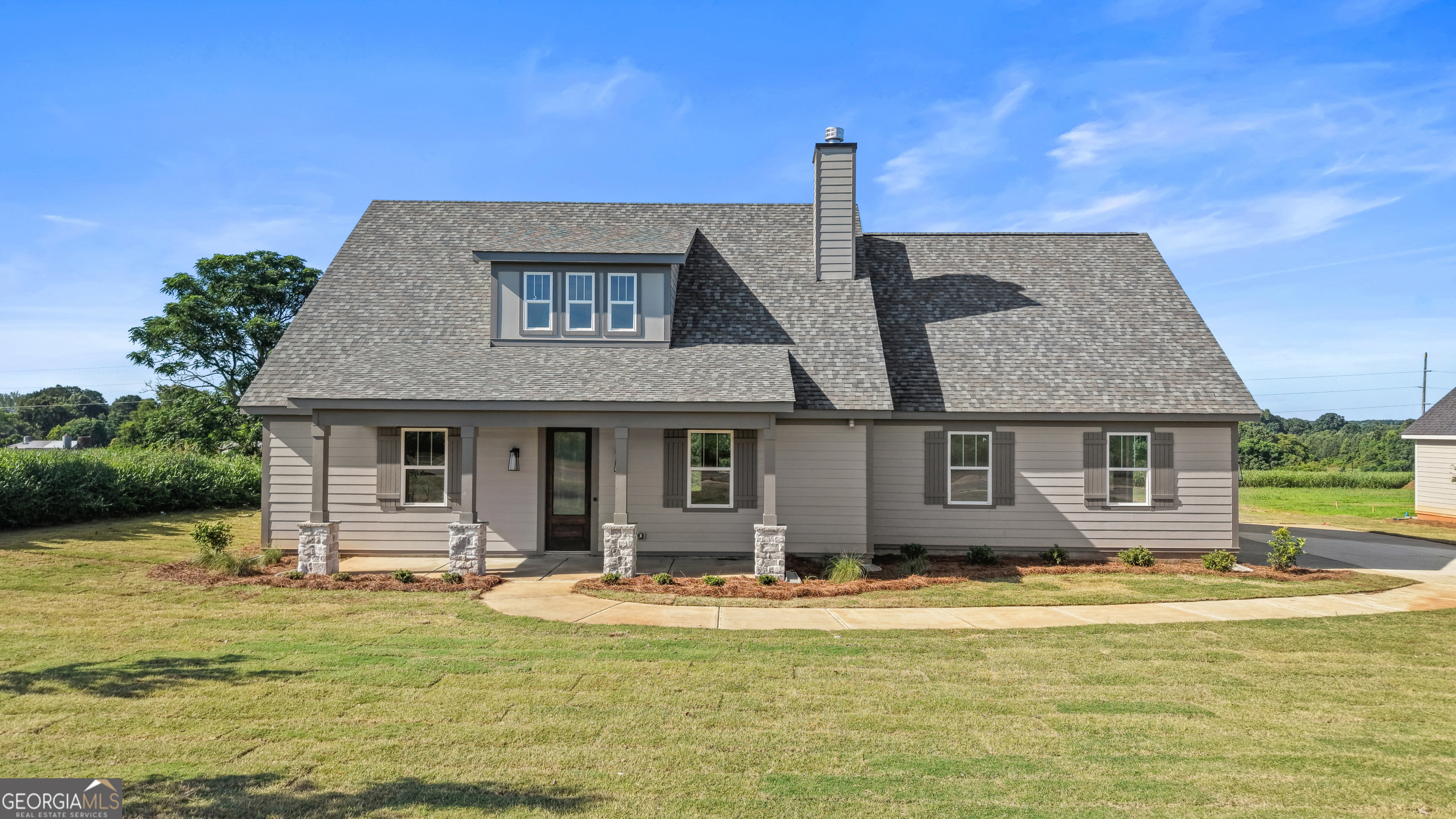 1140 Madison Hills Drive Property Photo 3