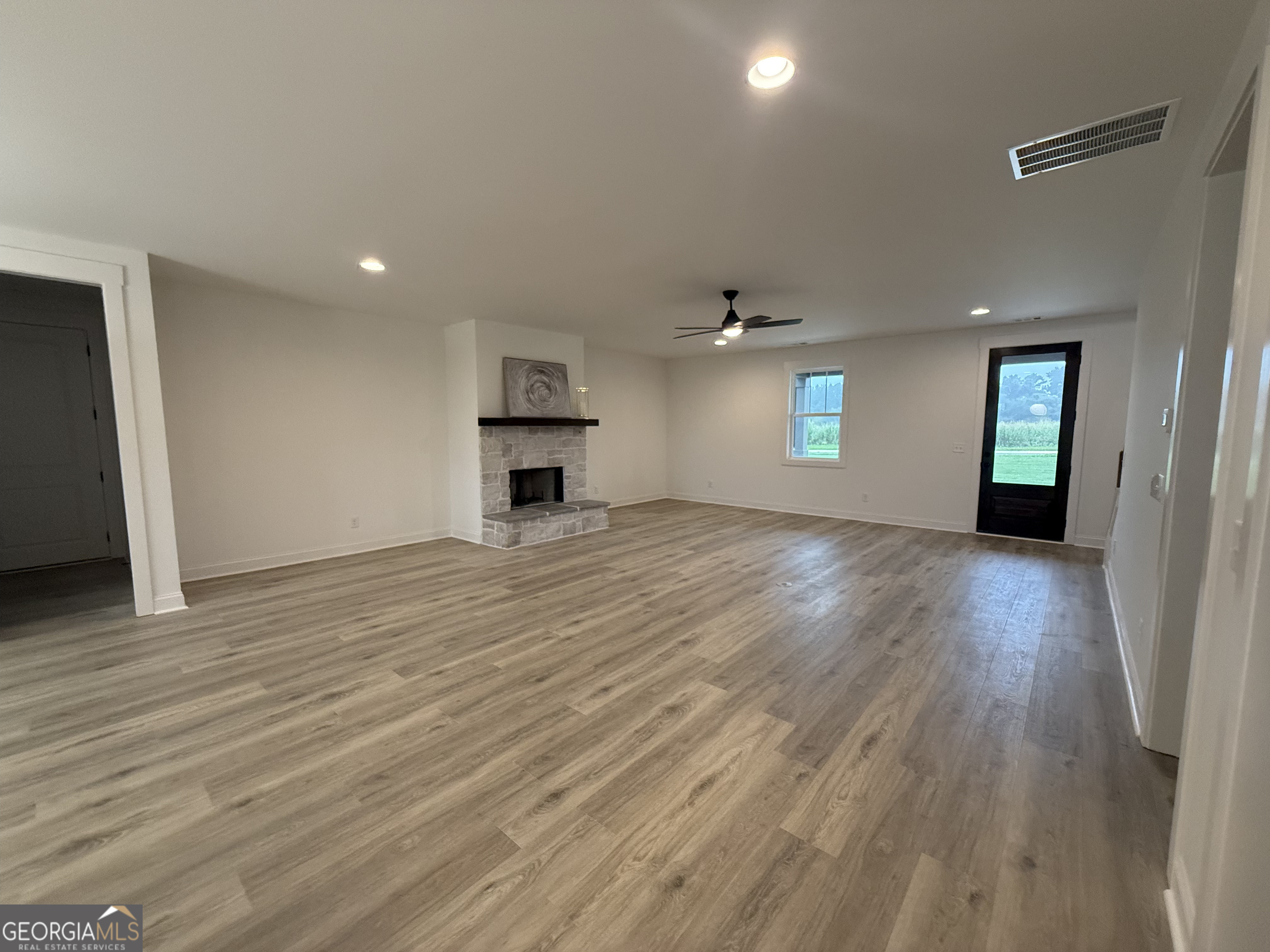 1140 Madison Hills Drive Property Photo 6