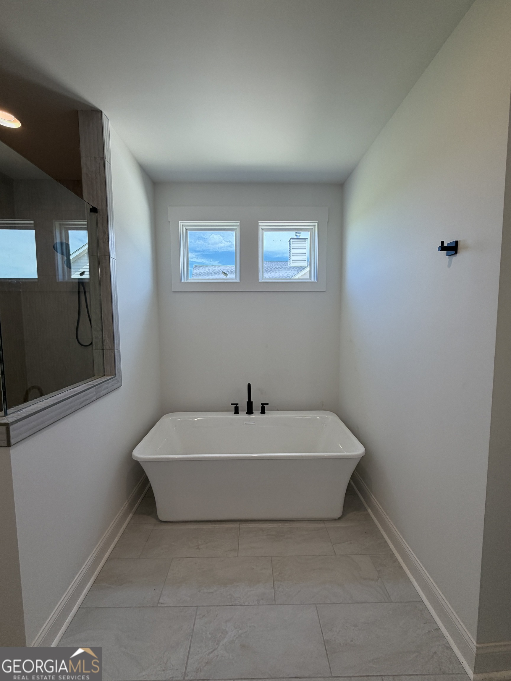 1140 Madison Hills Drive Property Photo 20