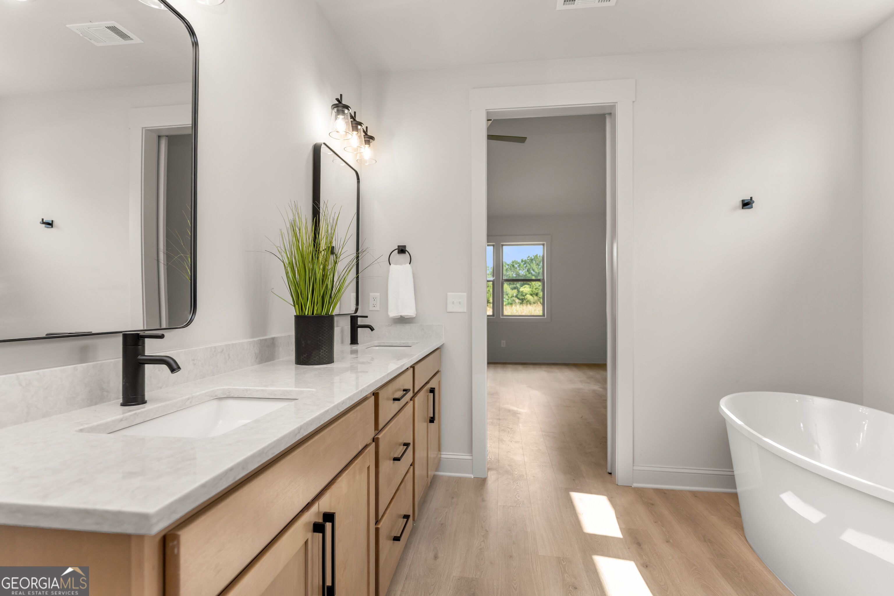 1101 Madison Hills Drive Property Photo 35