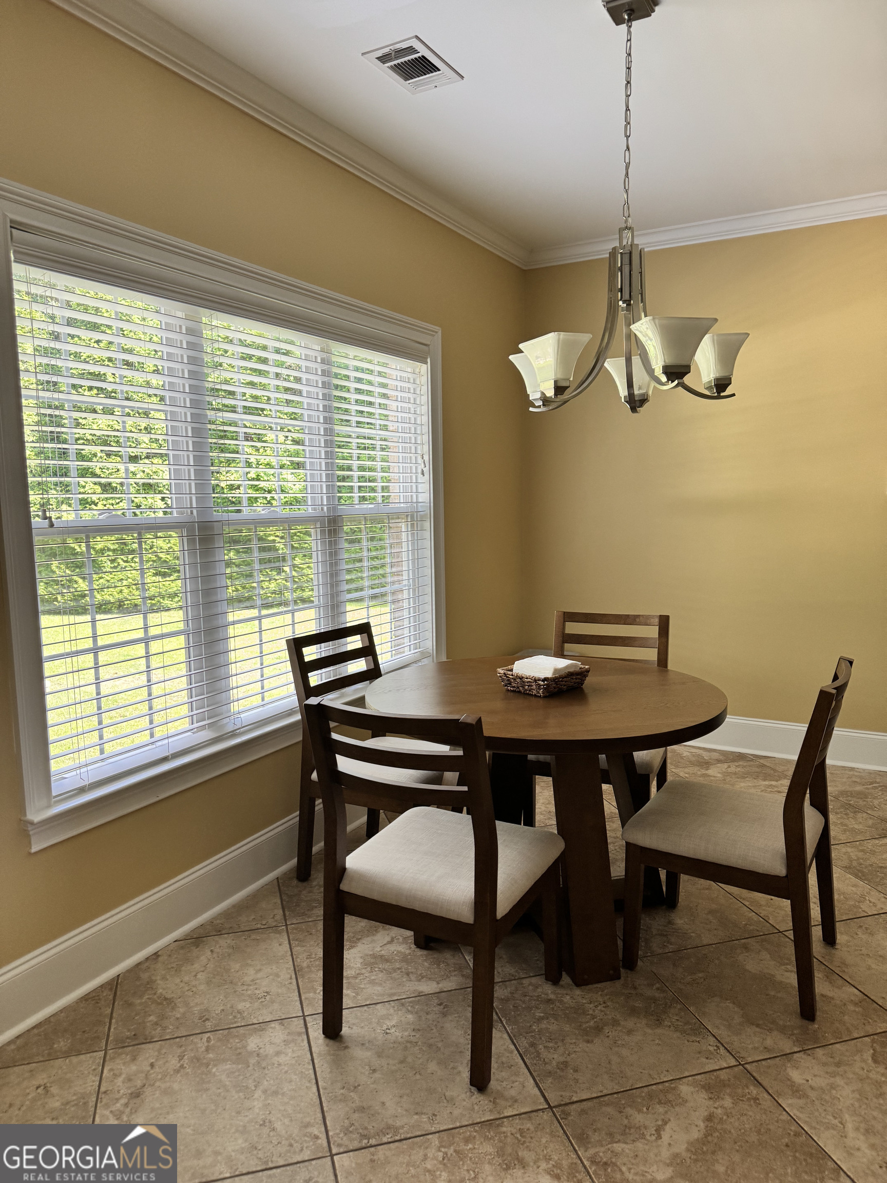 610 Cannock Court Property Photo 11