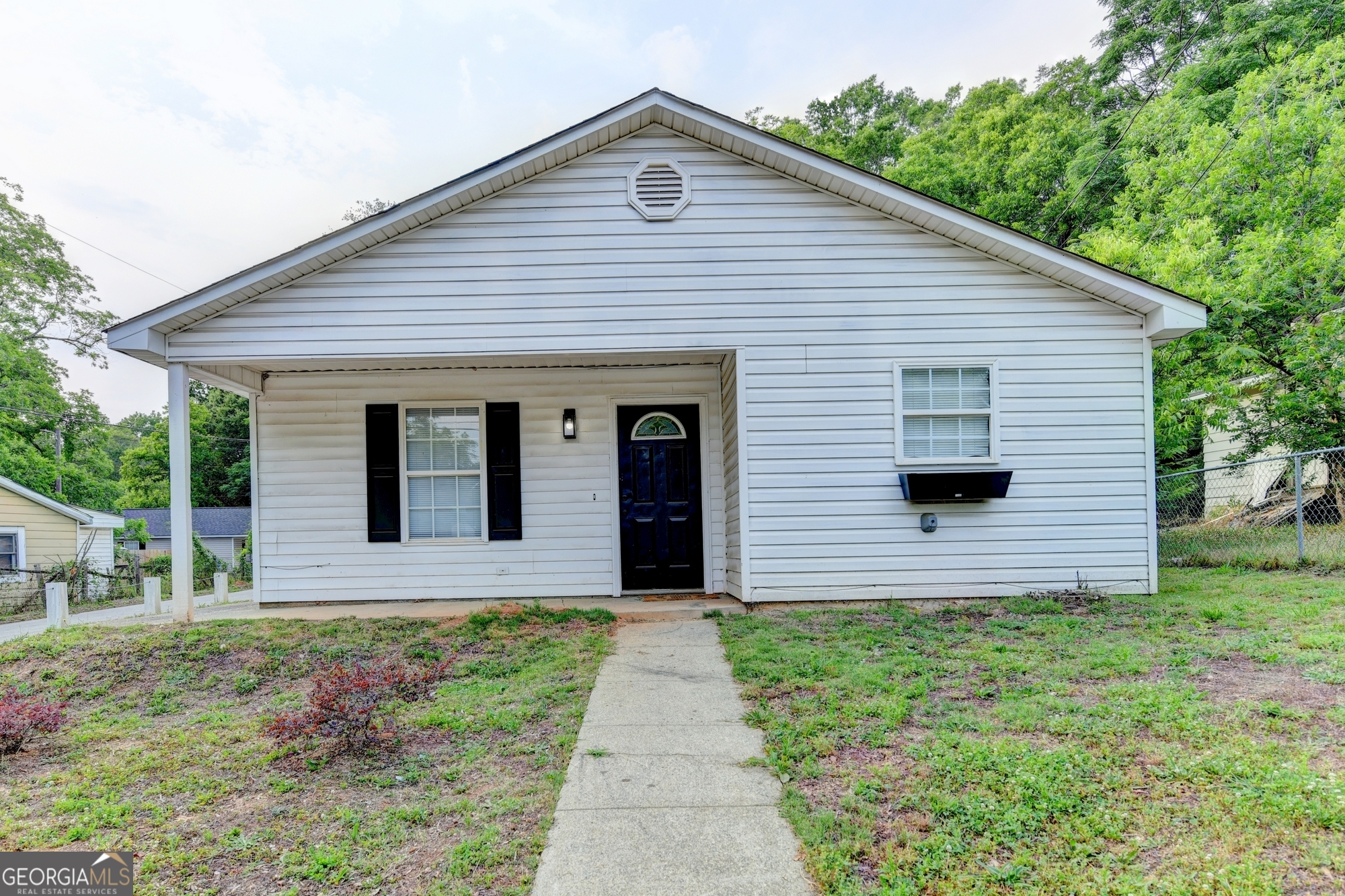 801 Davis Street Property Photo 2